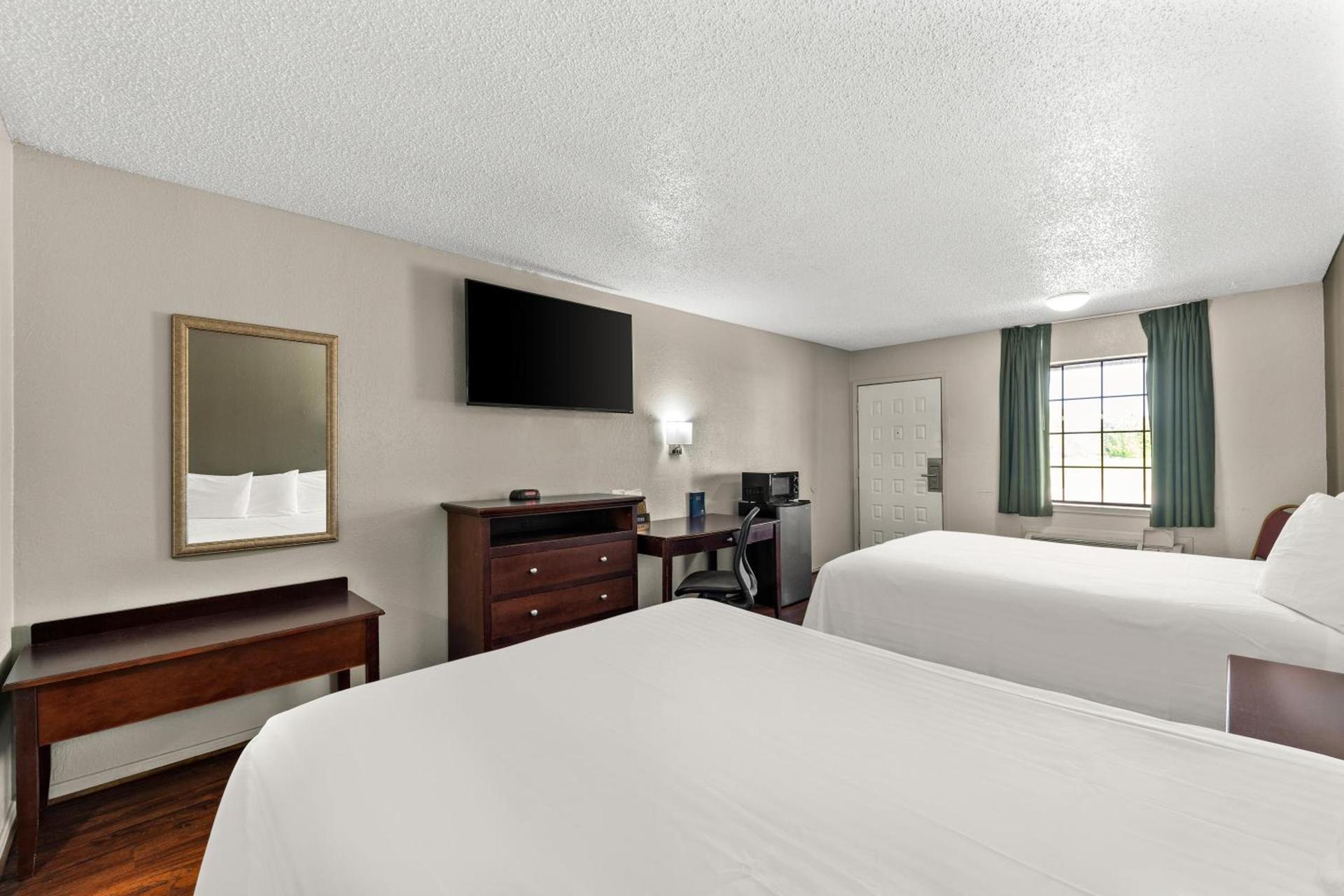 Americas Best Value Inn Bonham photo 4