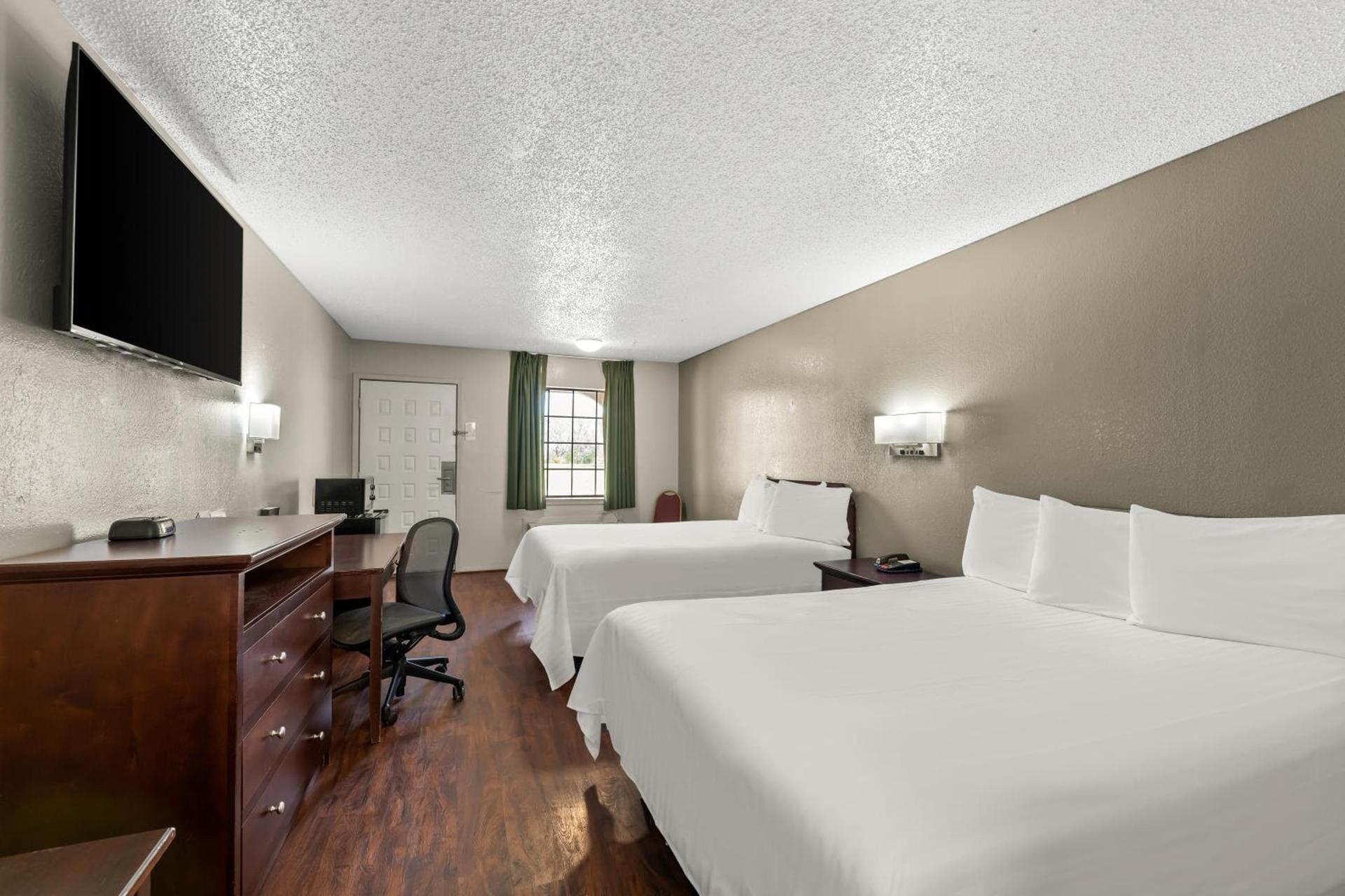 Americas Best Value Inn Bonham photo 3