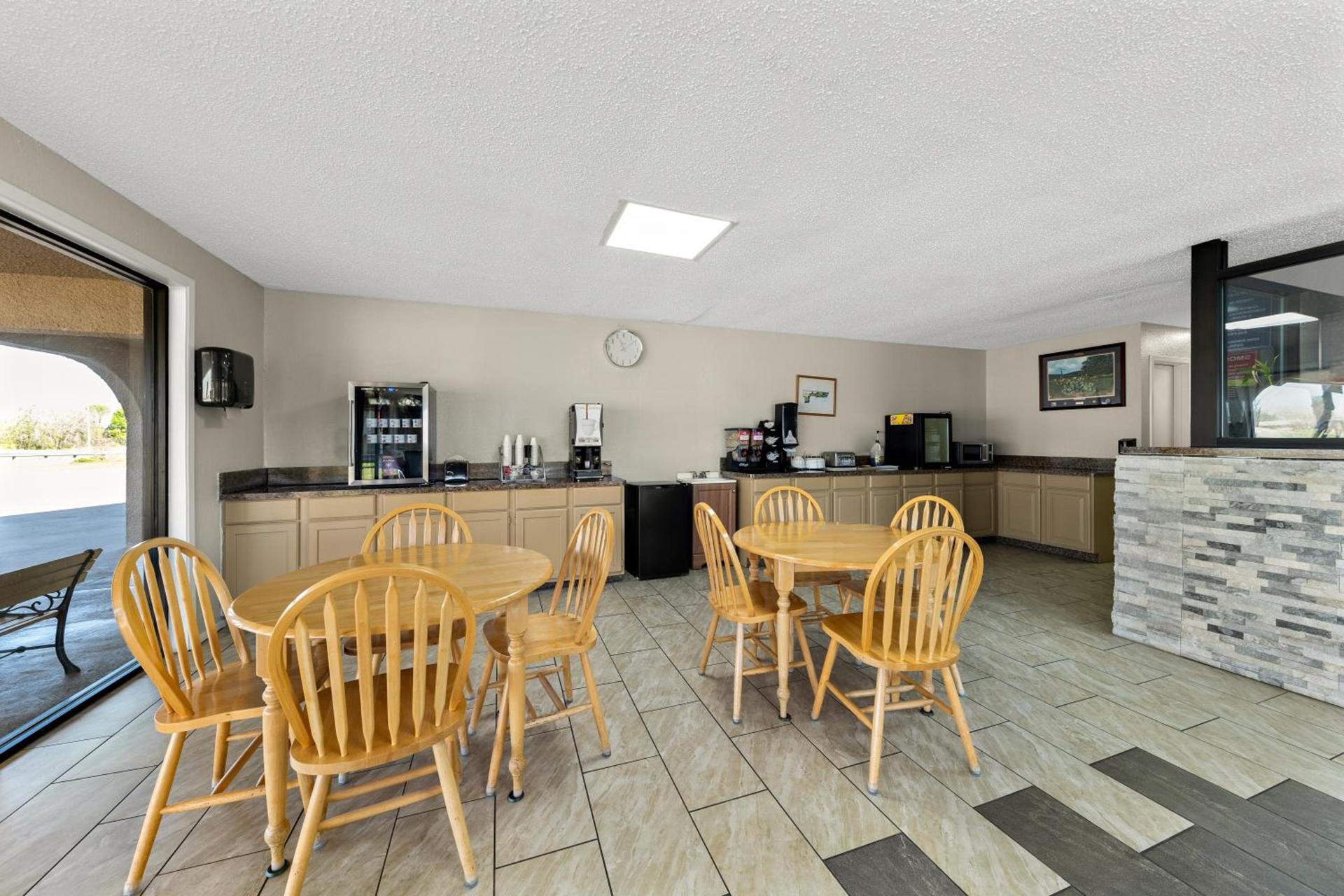 Americas Best Value Inn Bonham photo 22