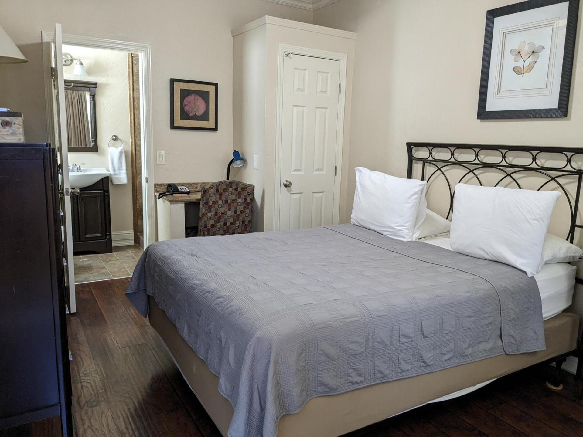 Los Gatos Garden Inn Hotel photo 35