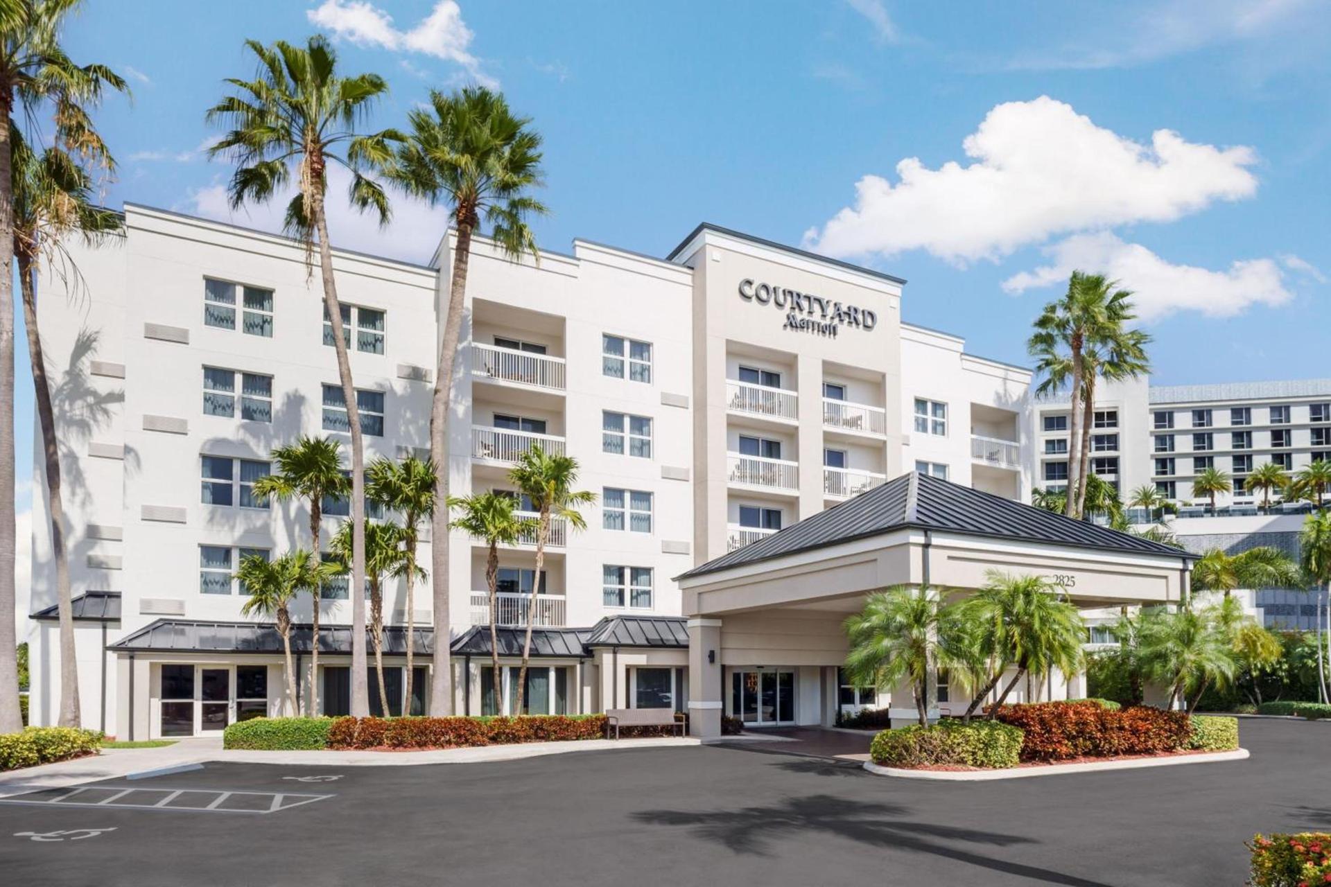 Courtyard by Marriott Miami Aventura Mall photo 2