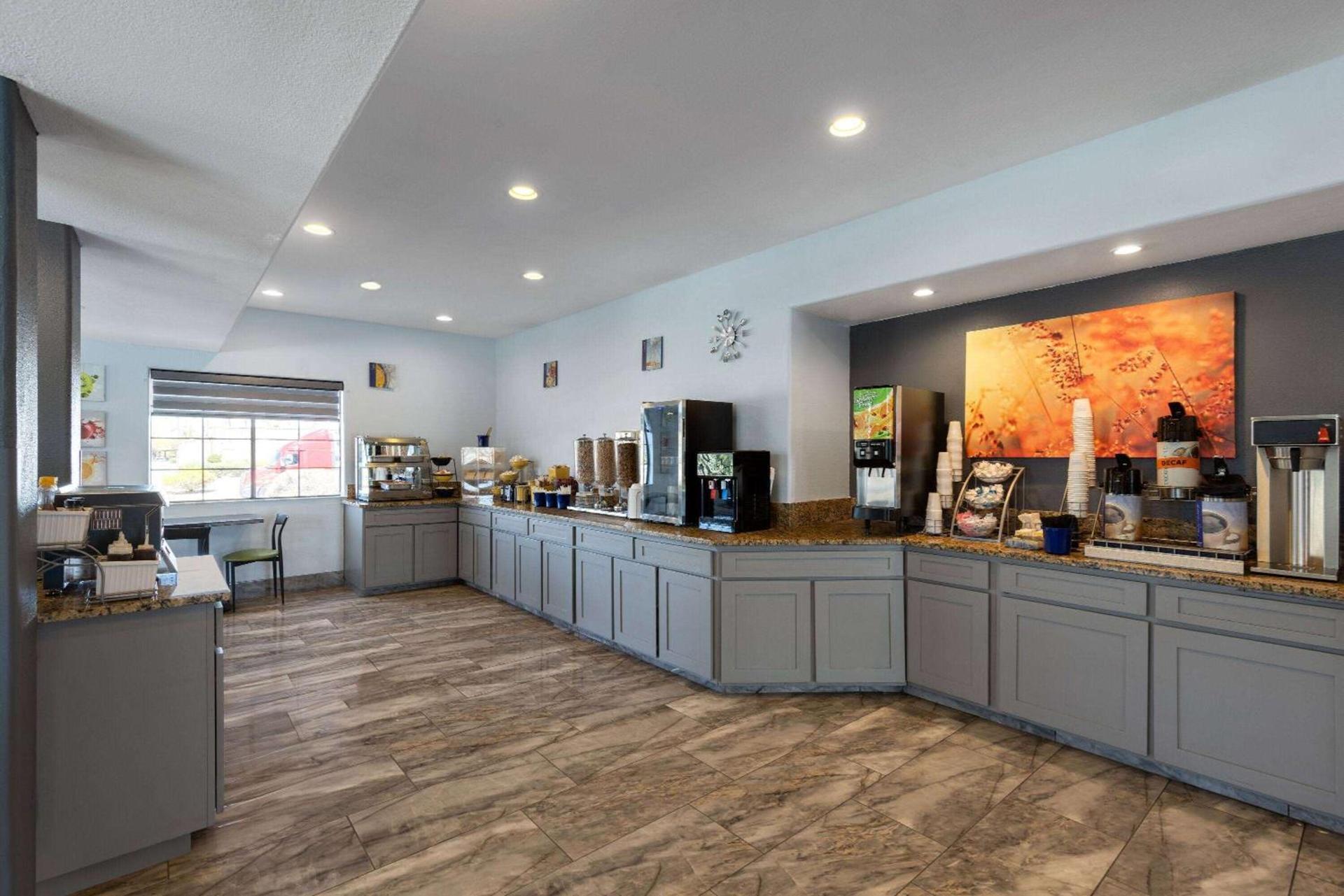 Days Inn & Suites by Wyndham Tucson/Marana photo 76