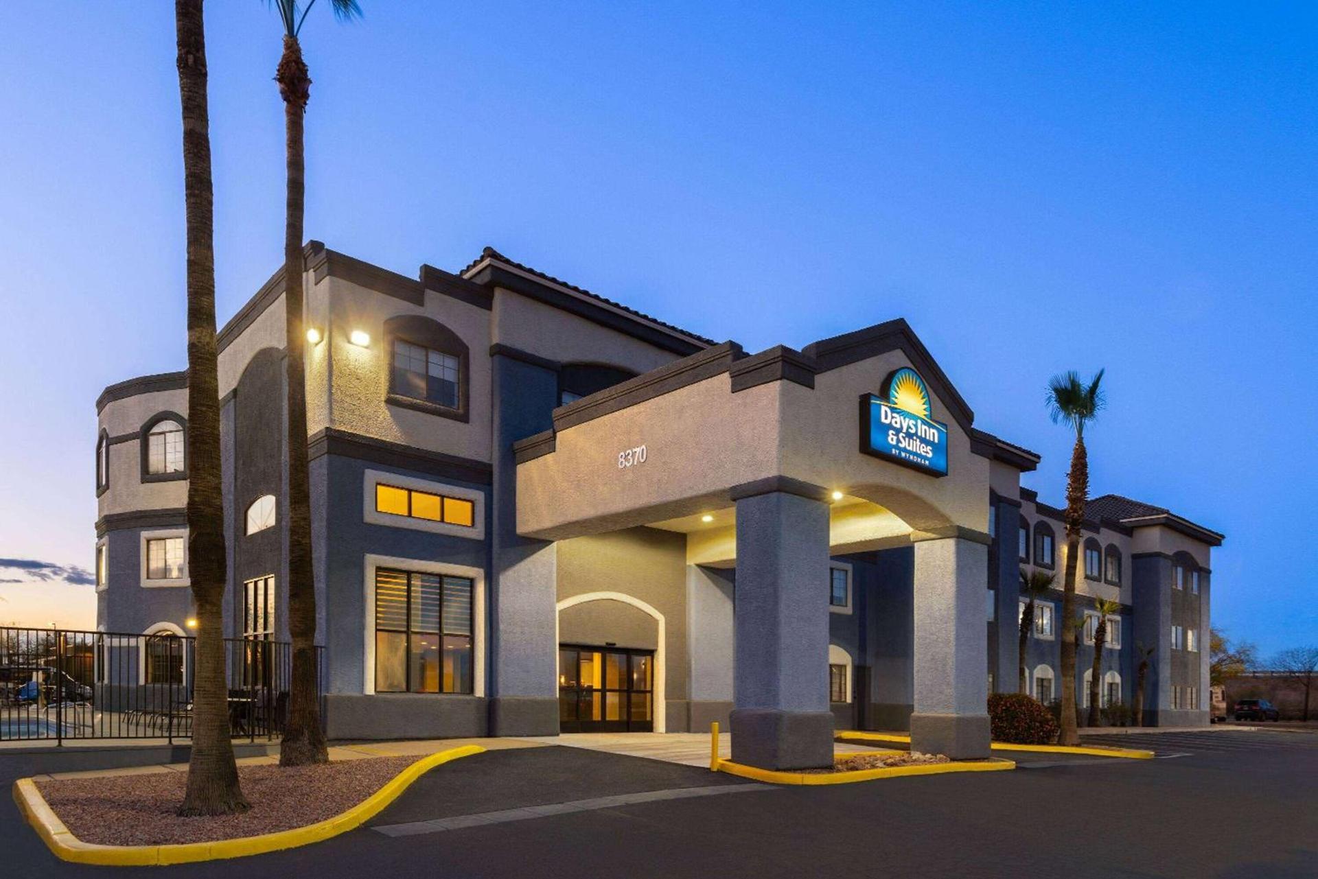Days Inn & Suites by Wyndham Tucson/Marana photo 3