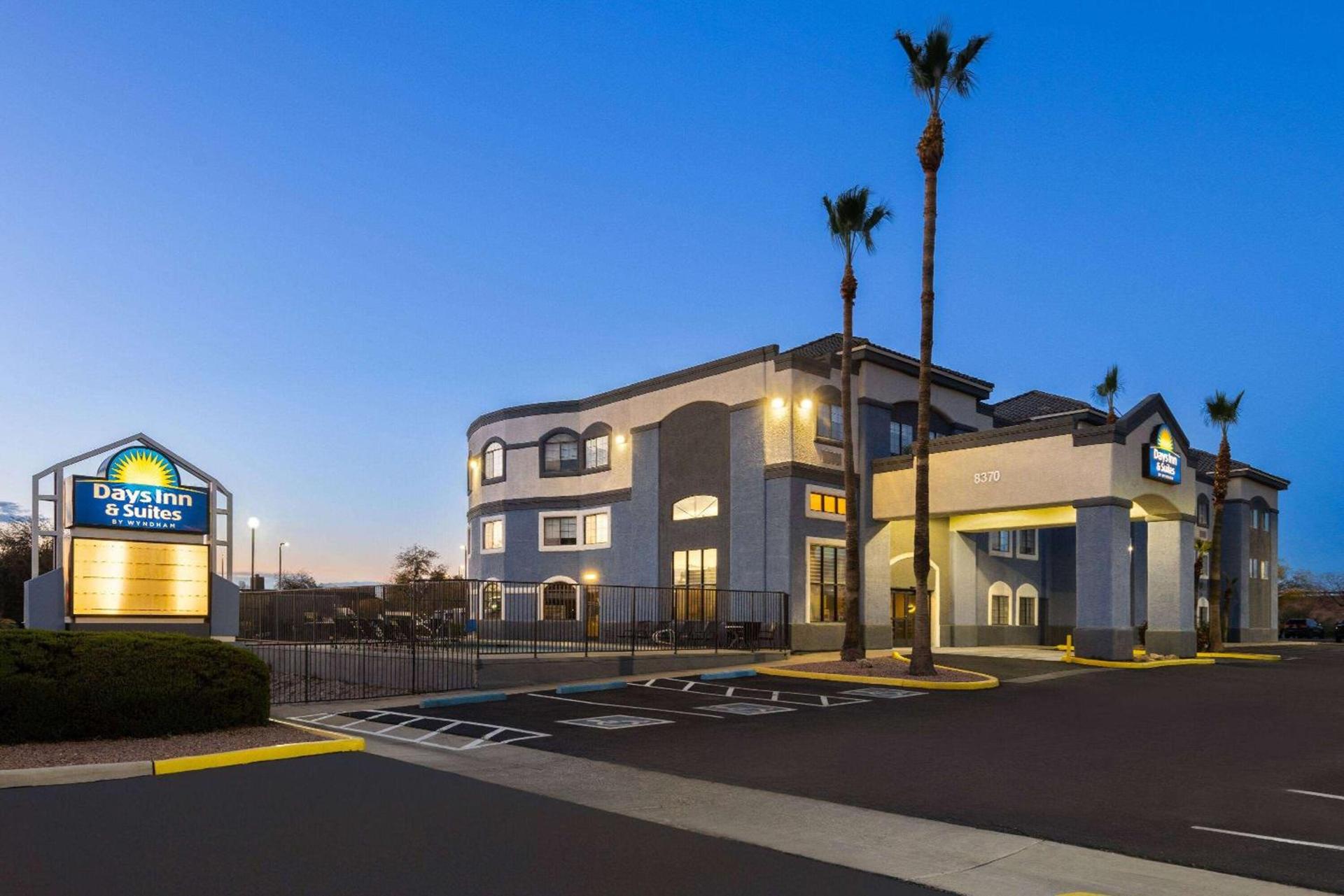 Days Inn & Suites by Wyndham Tucson/Marana photo 4