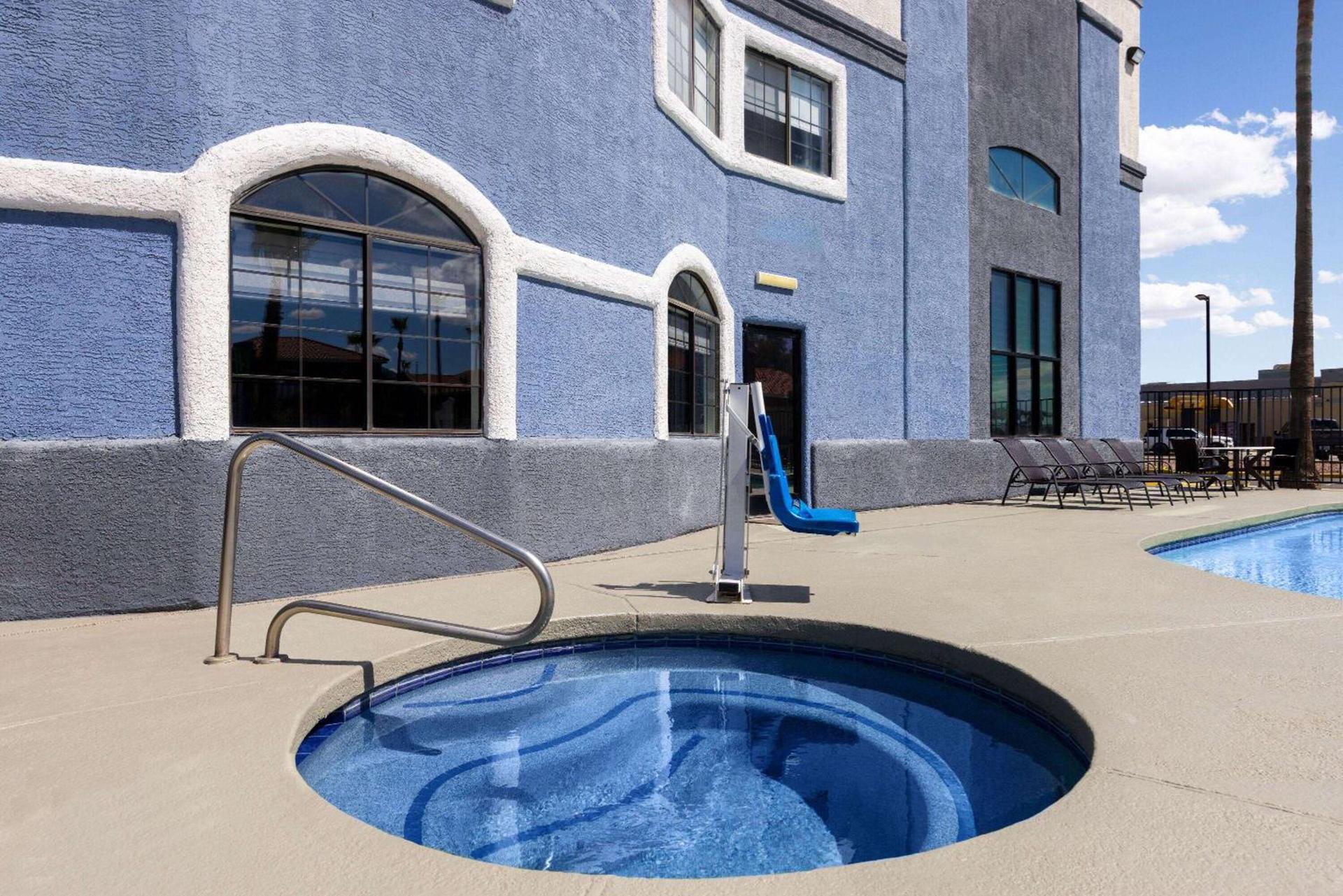 Days Inn & Suites by Wyndham Tucson/Marana photo 6
