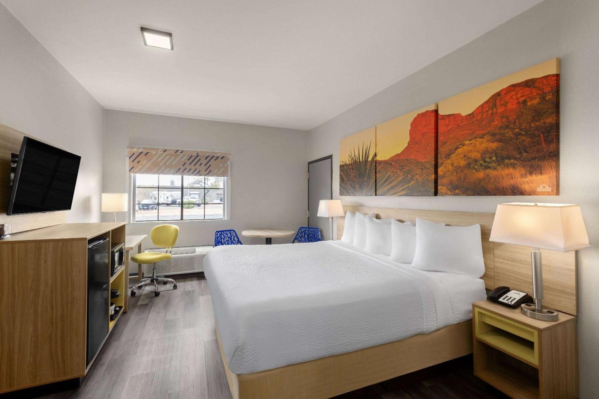 Days Inn & Suites by Wyndham Tucson/Marana photo 19