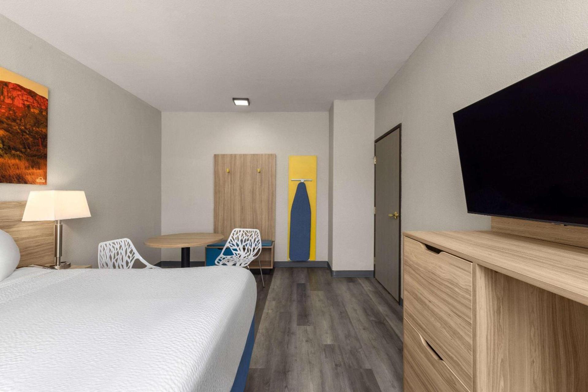 Days Inn & Suites by Wyndham Tucson/Marana photo 34