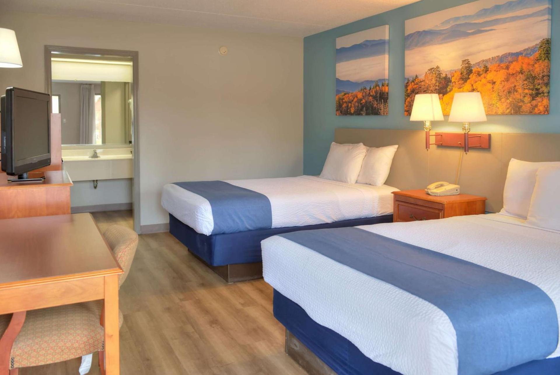 Days Inn by Wyndham Harriman photo 11