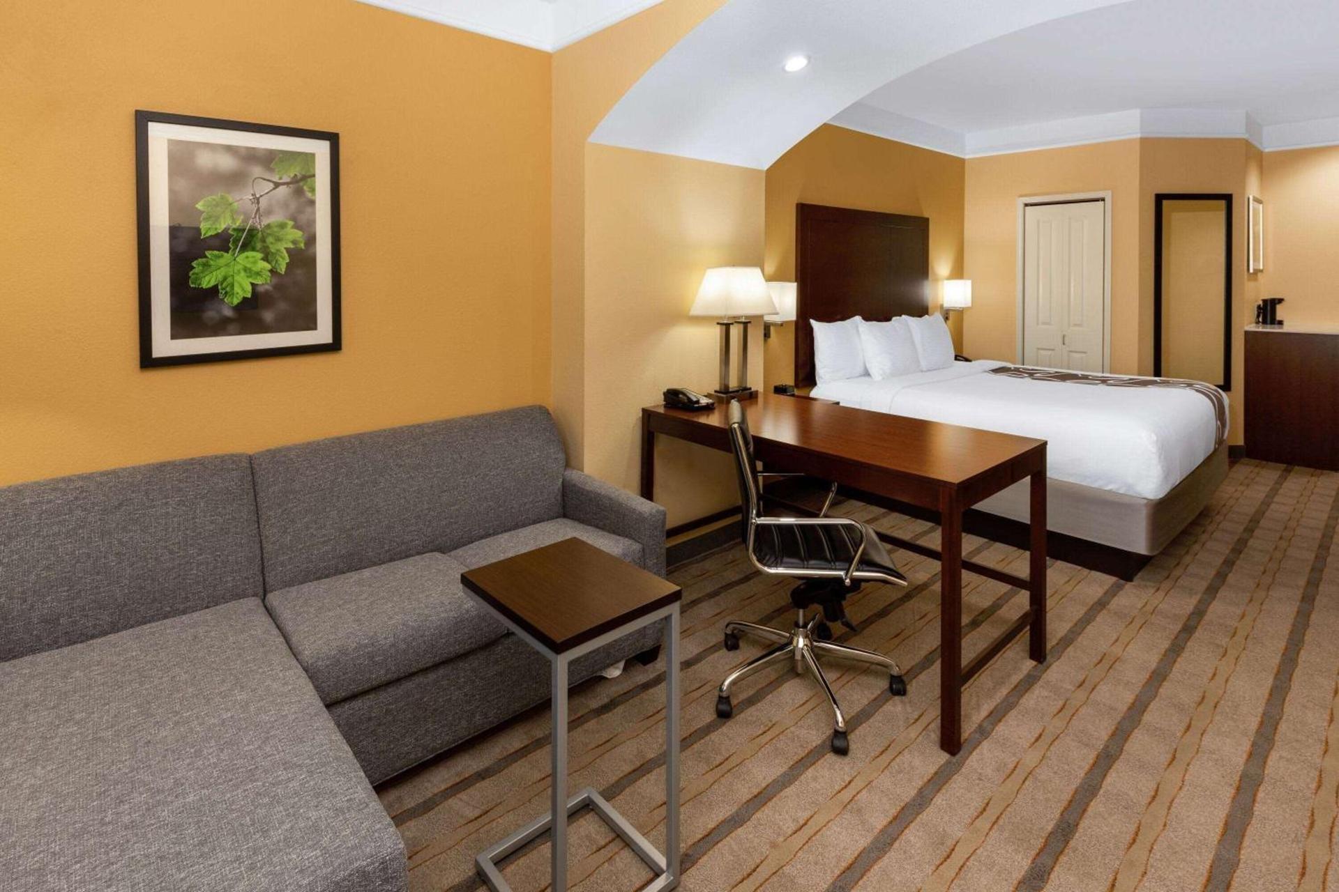 La Quinta by Wyndham Houston NW Beltway8/WestRD photo 17