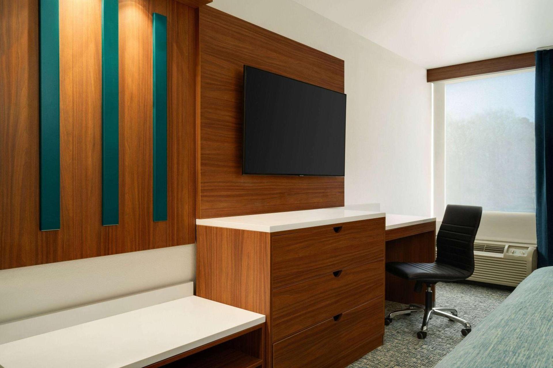 Wingate by Wyndham Williamsburg photo 6