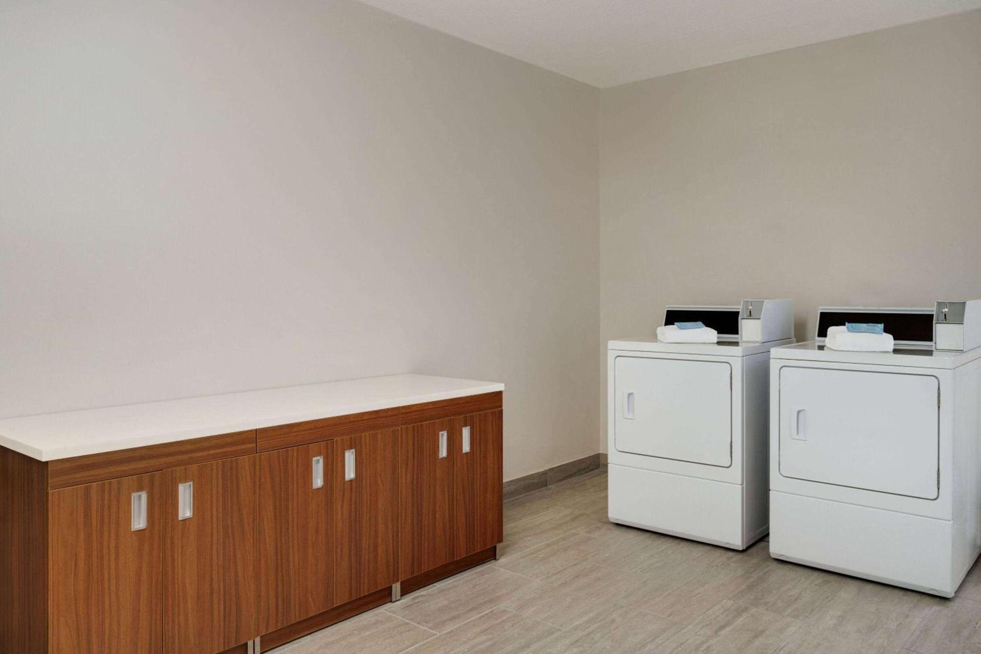 Wingate by Wyndham Williamsburg photo 12