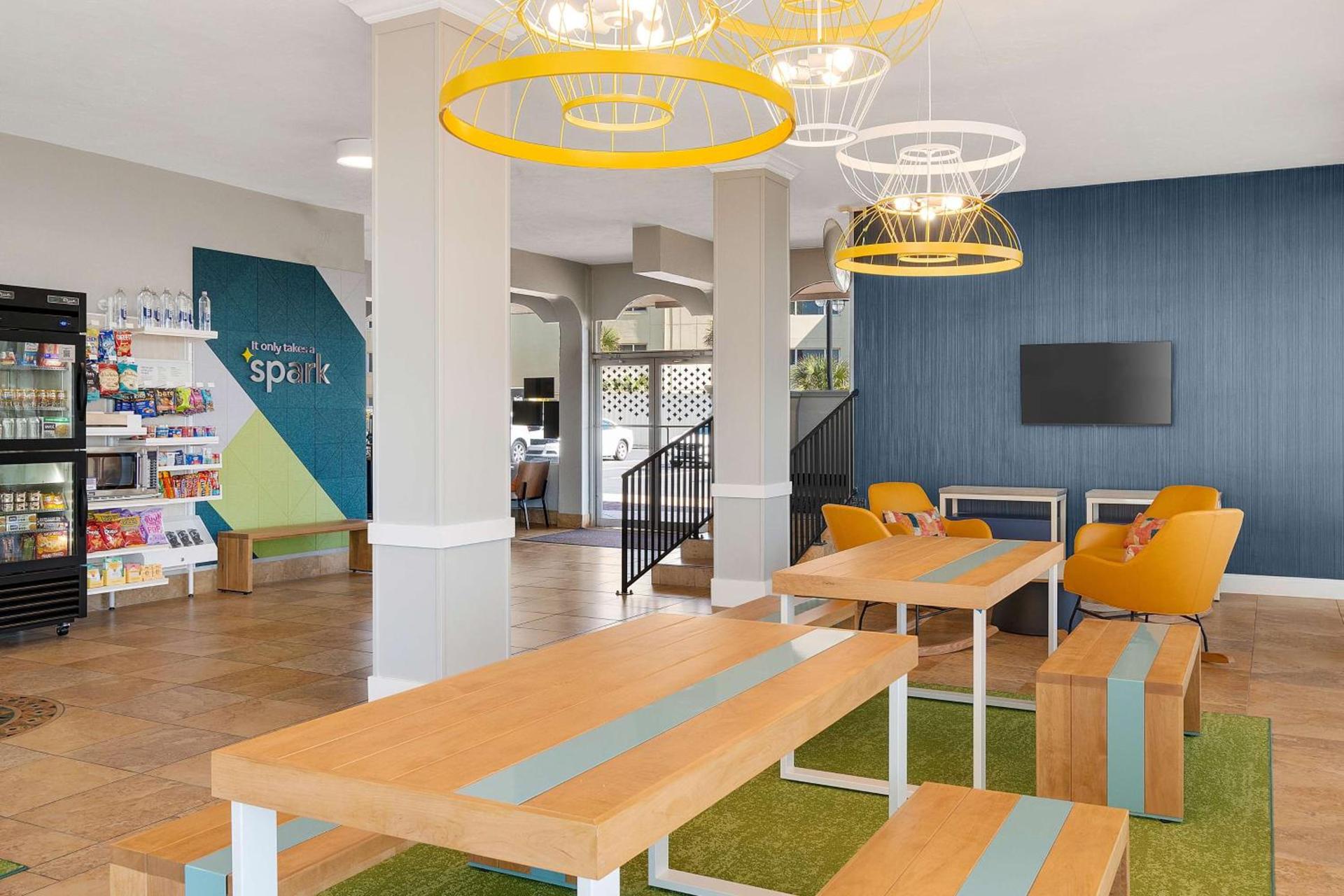 Spark by Hilton Ormond Beach Oceanfront photo 6