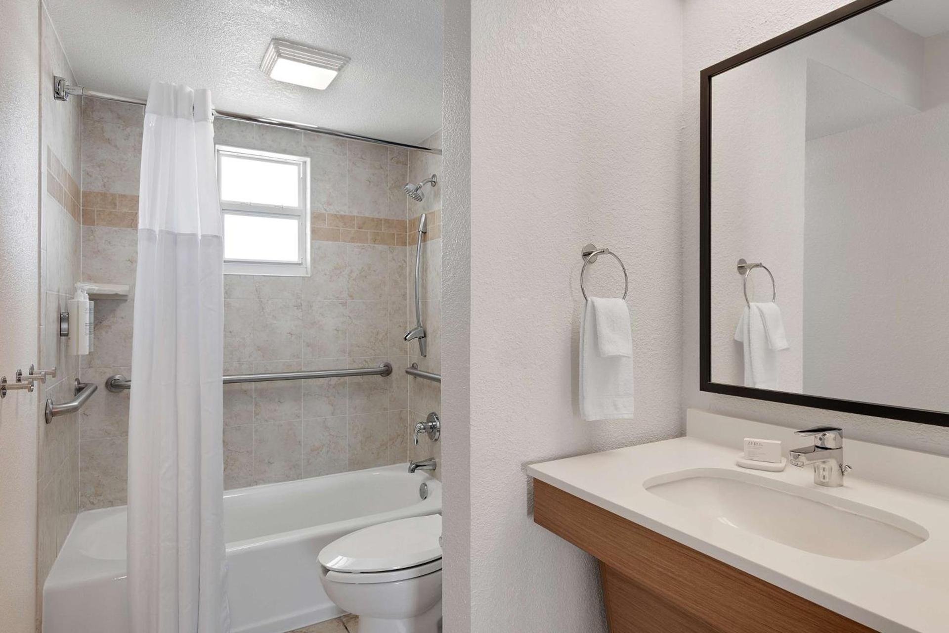 Spark by Hilton Ormond Beach Oceanfront photo 15
