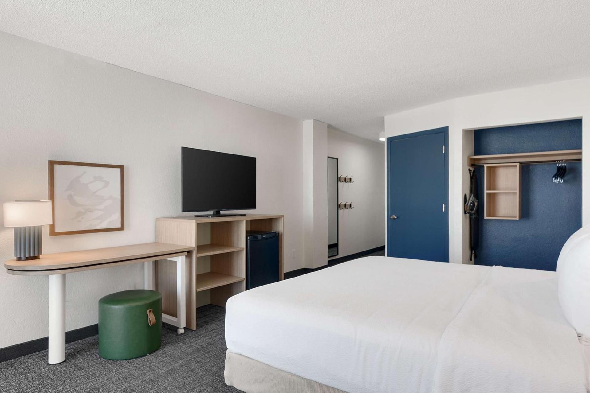Spark by Hilton Ormond Beach Oceanfront photo 20