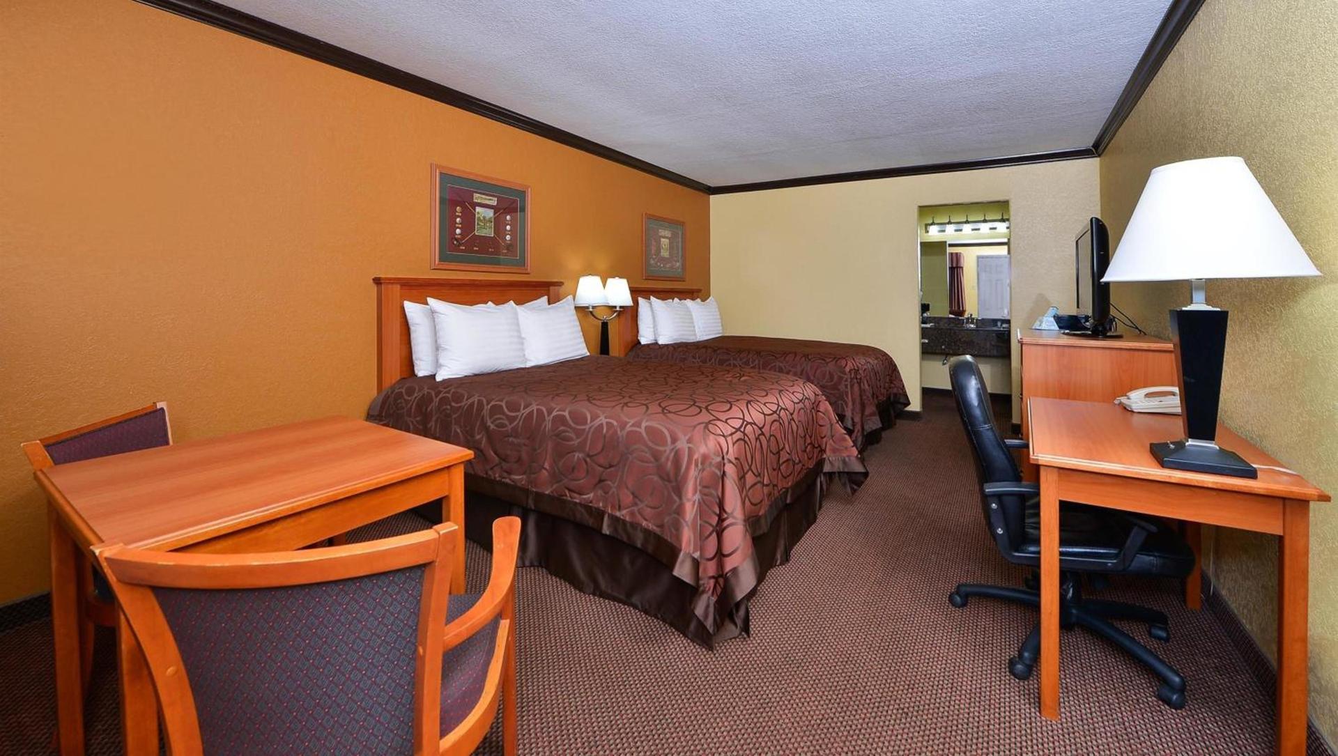 Xecutive Inn and Suites photo 23