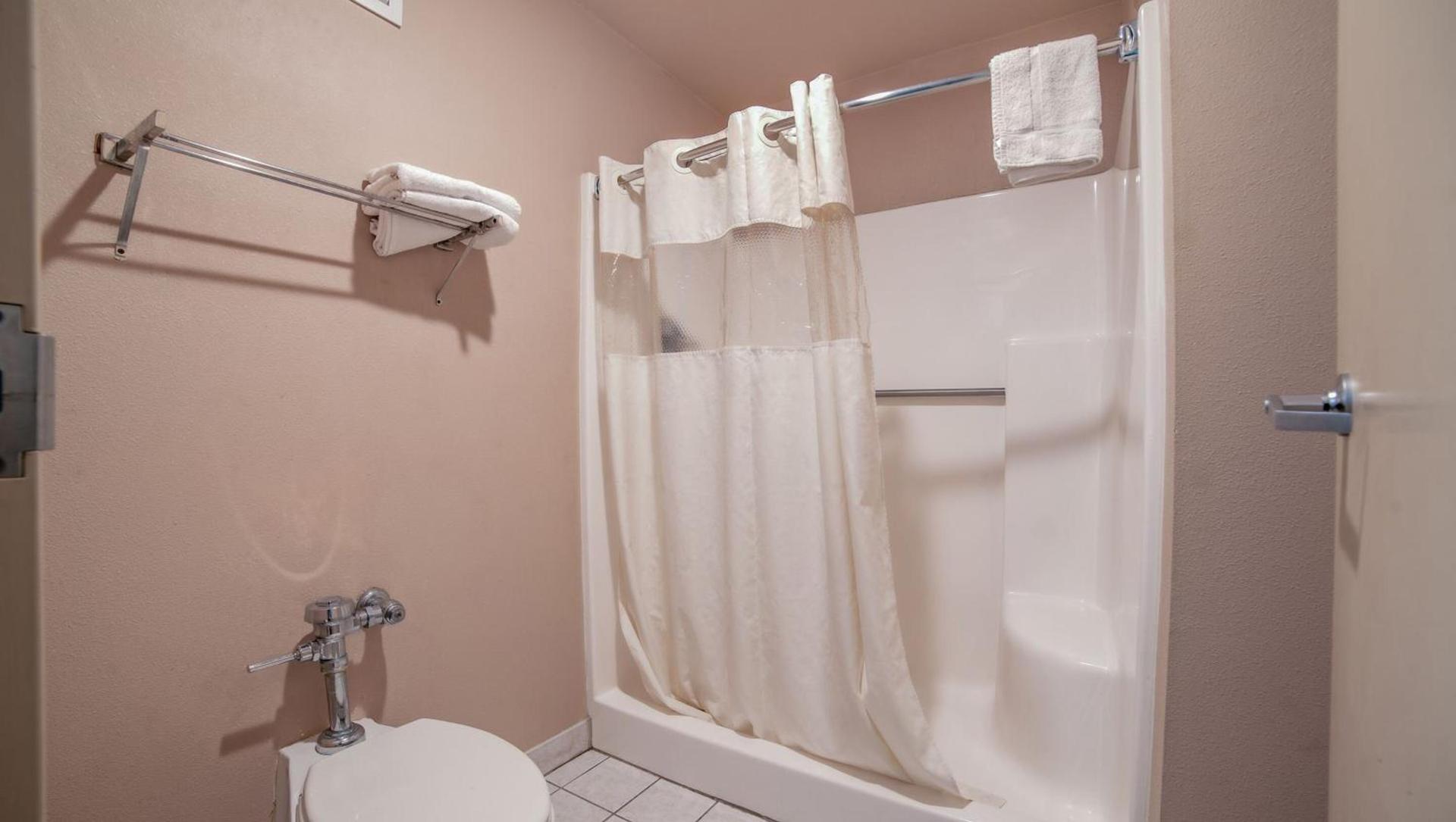 Mayfair Inn photo 20