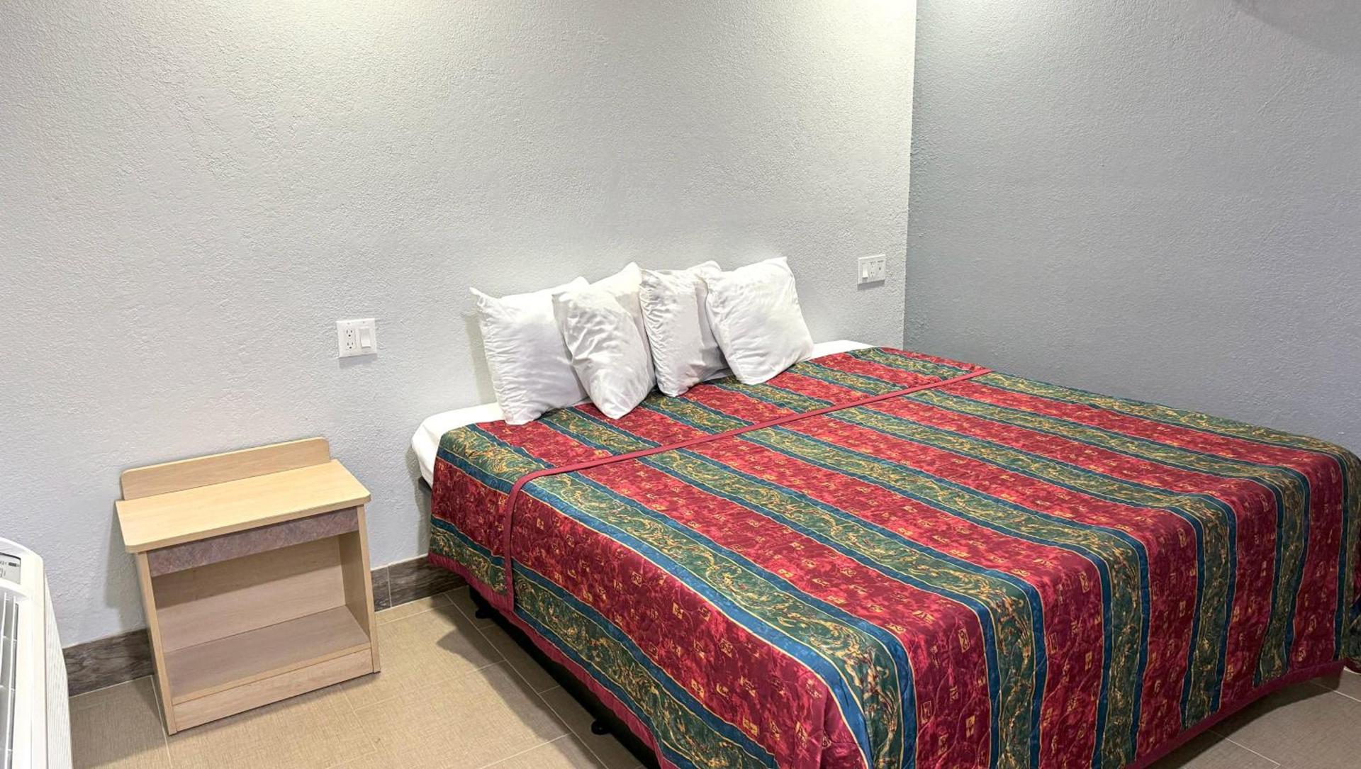 Xpress Inn & Extended Stays photo 85