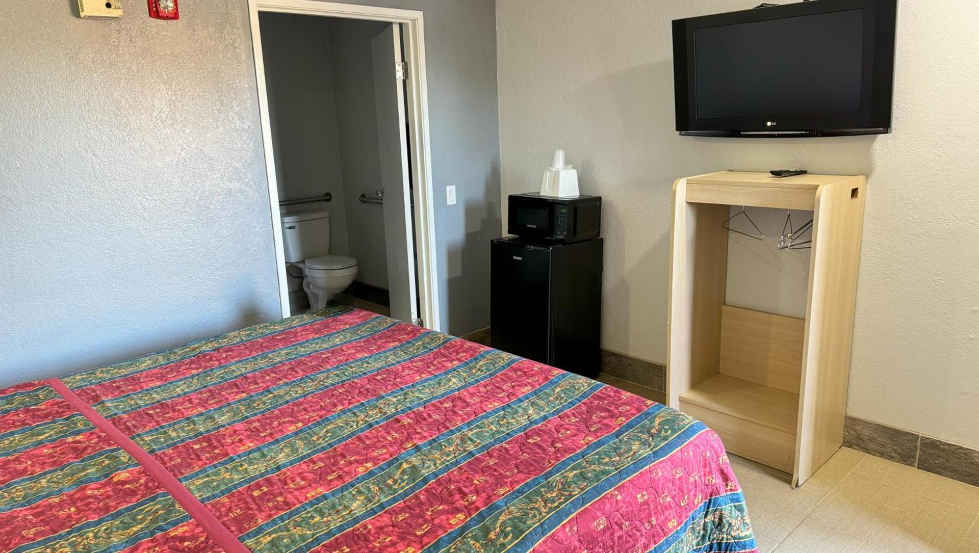 Xpress Inn & Extended Stays photo 86