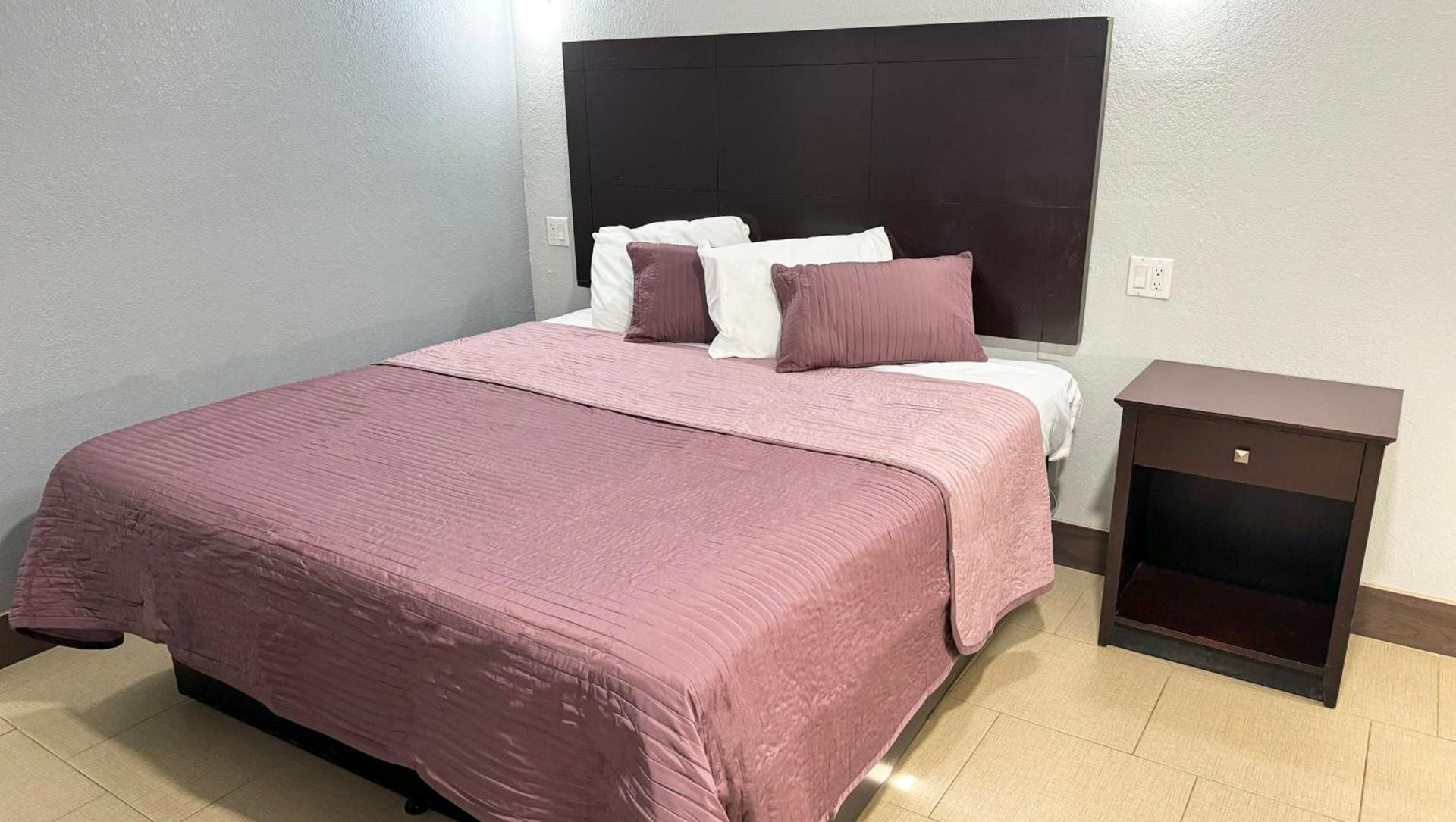 Xpress Inn & Extended Stays photo 89