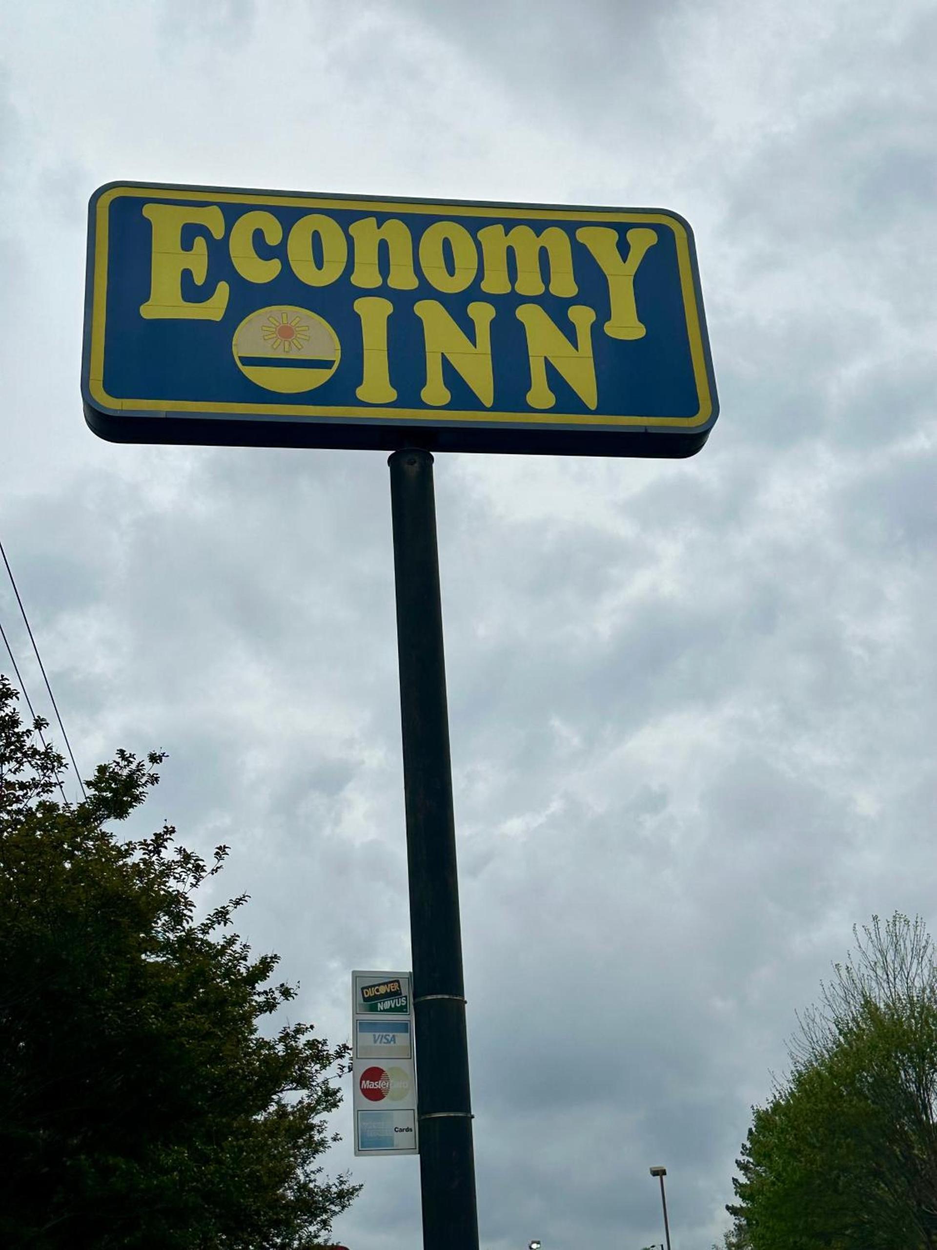 ECONOMY INN photo 6