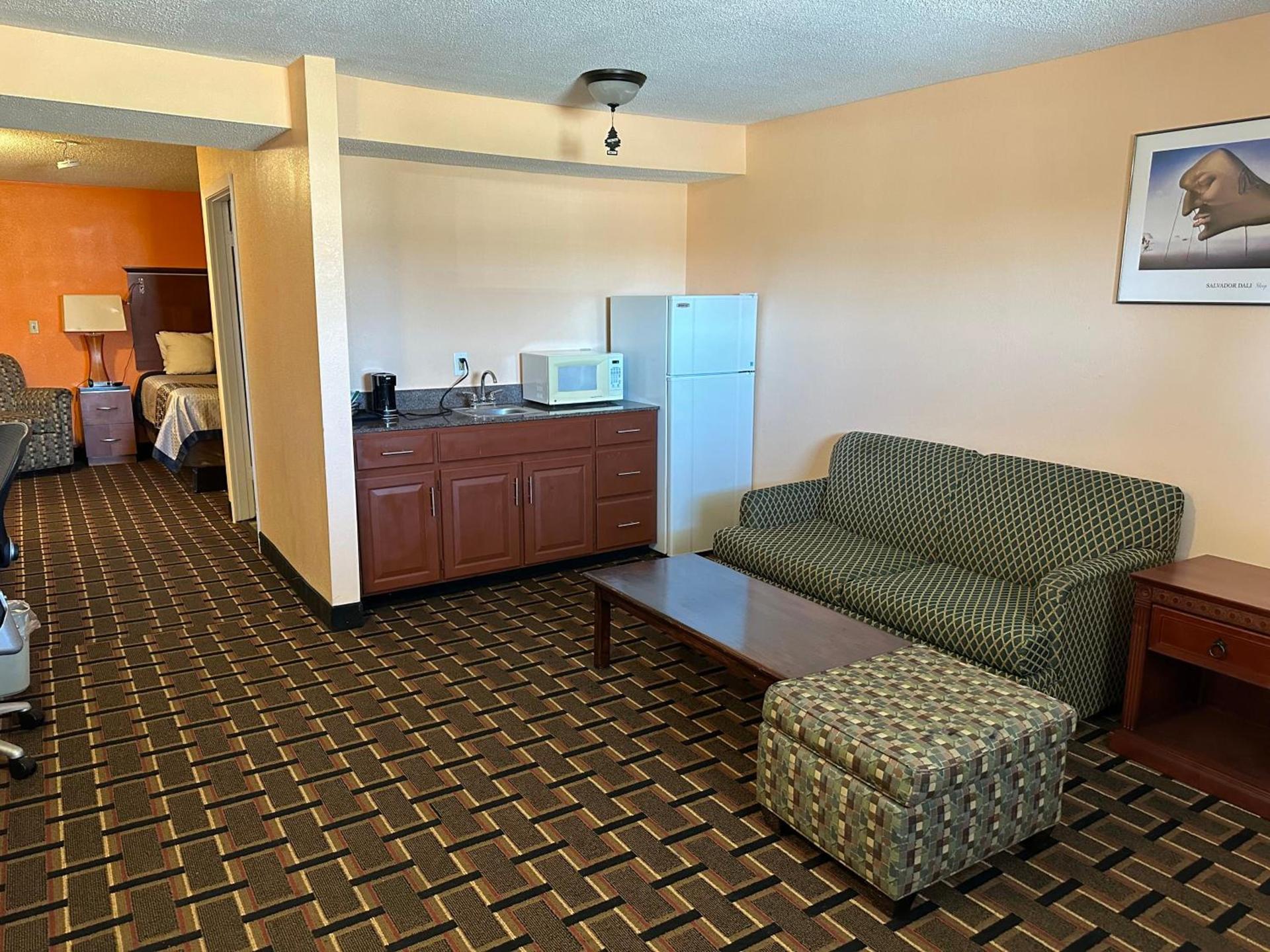 Stay Inn by OYO Near I 80 Lincoln West photo 19