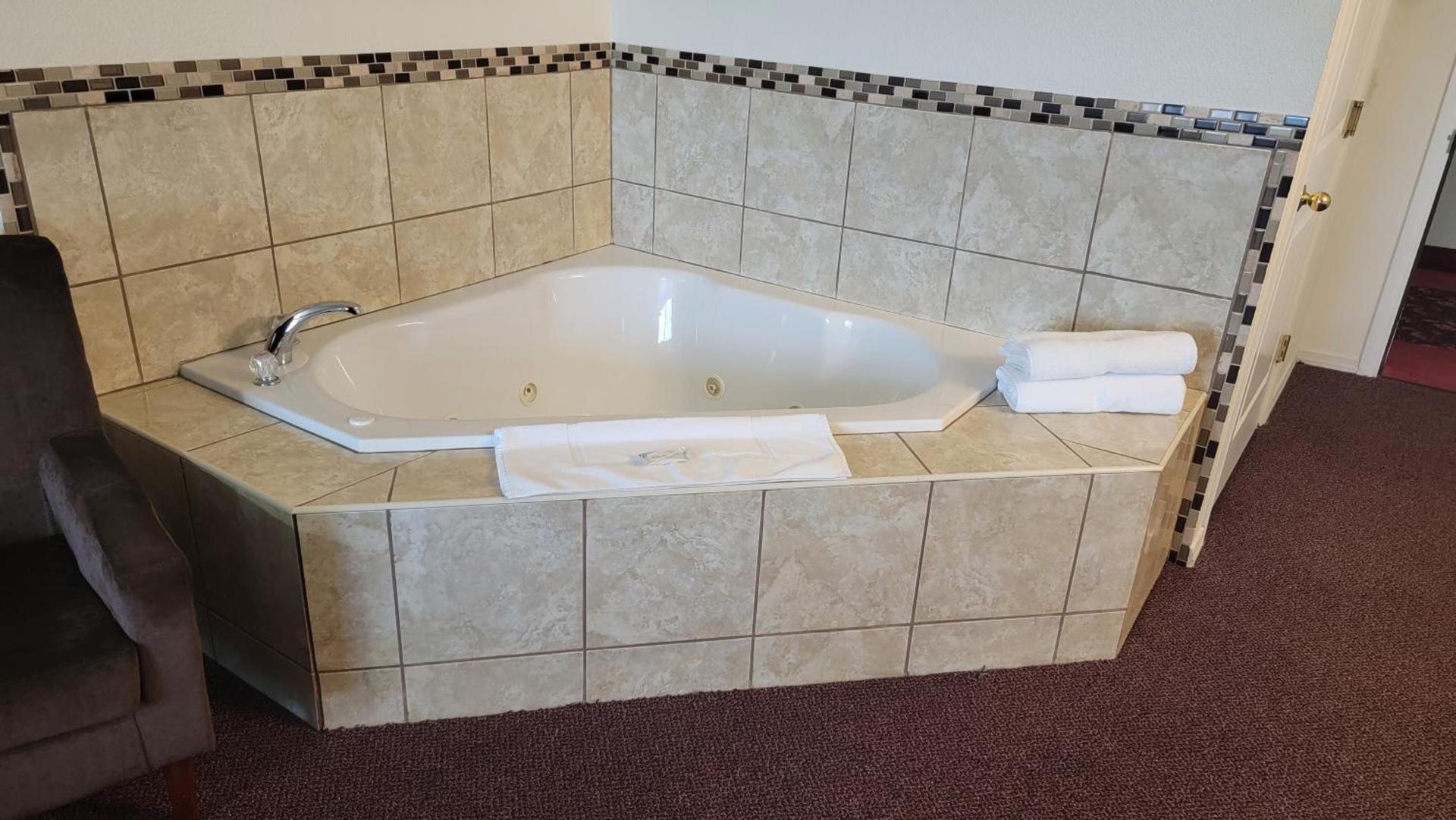 Oceanview Inn and Suites photo 11