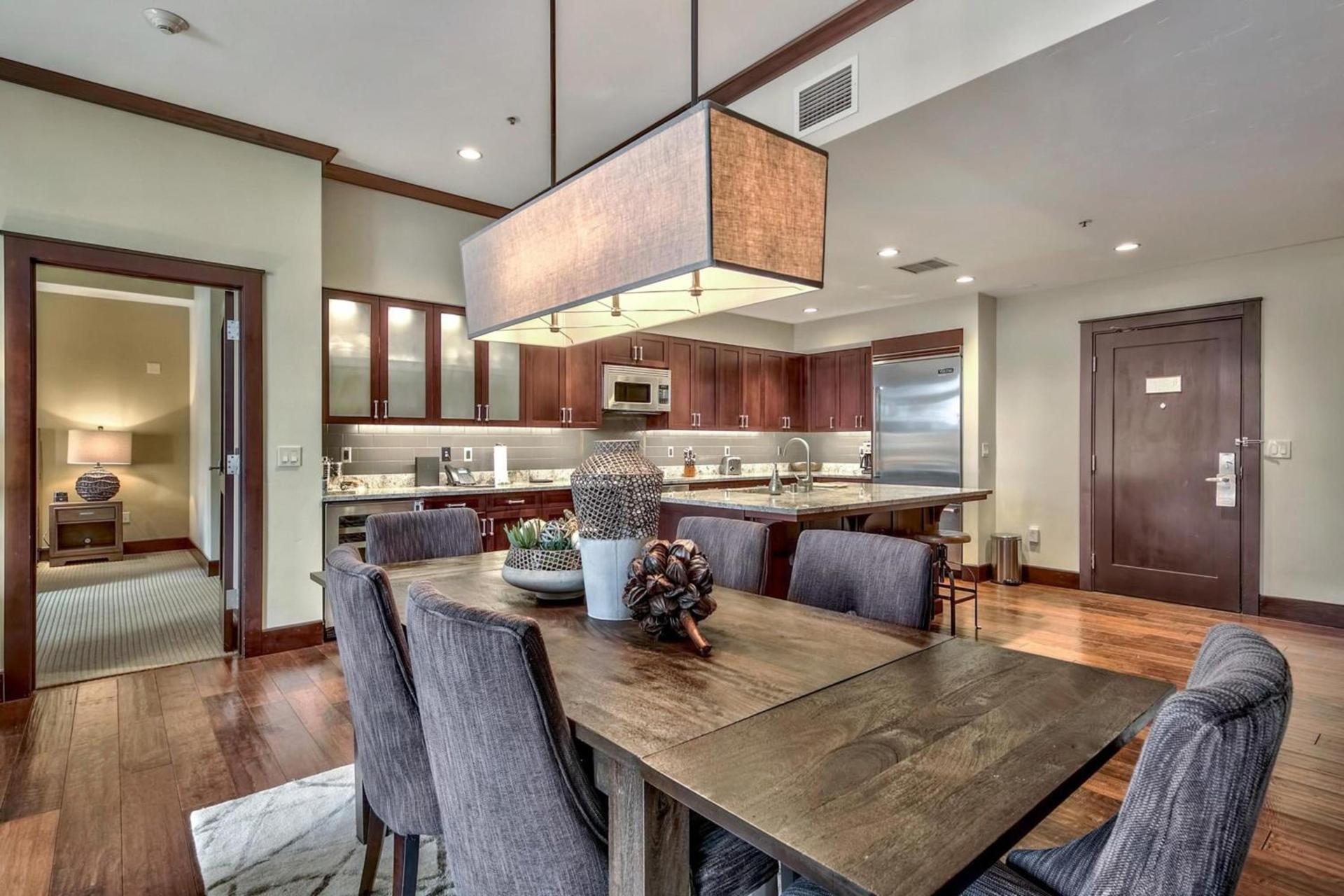Constellation Residences photo 70