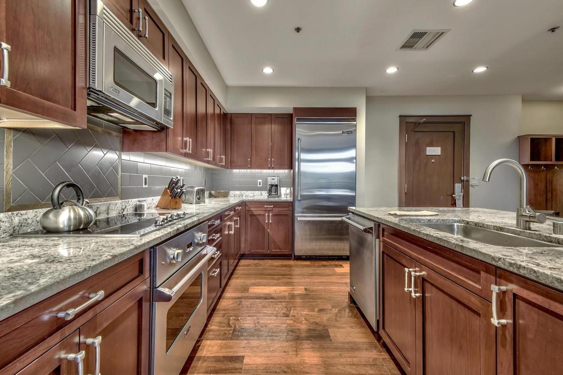 Constellation Residences photo 73