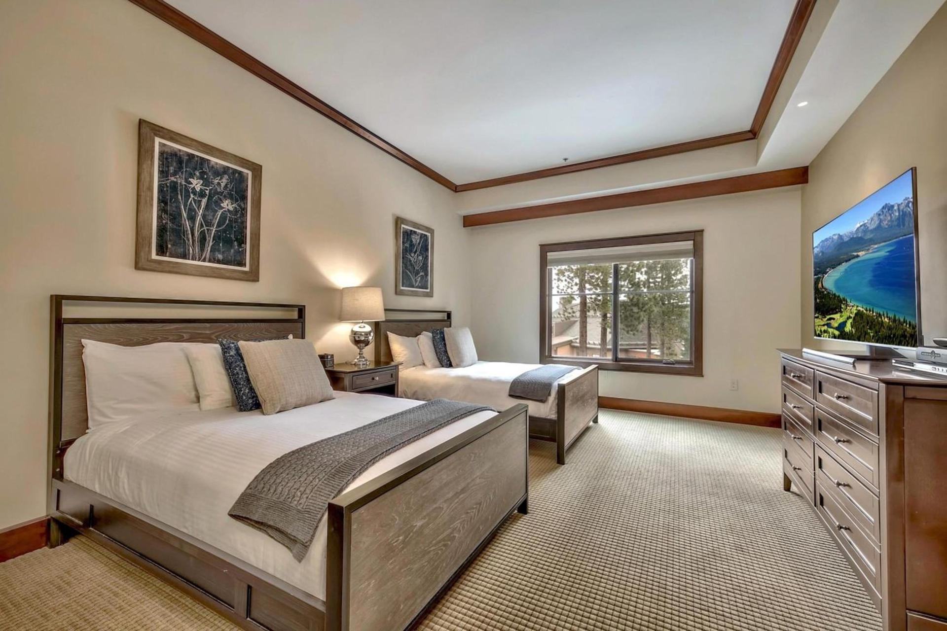 Constellation Residences photo 81