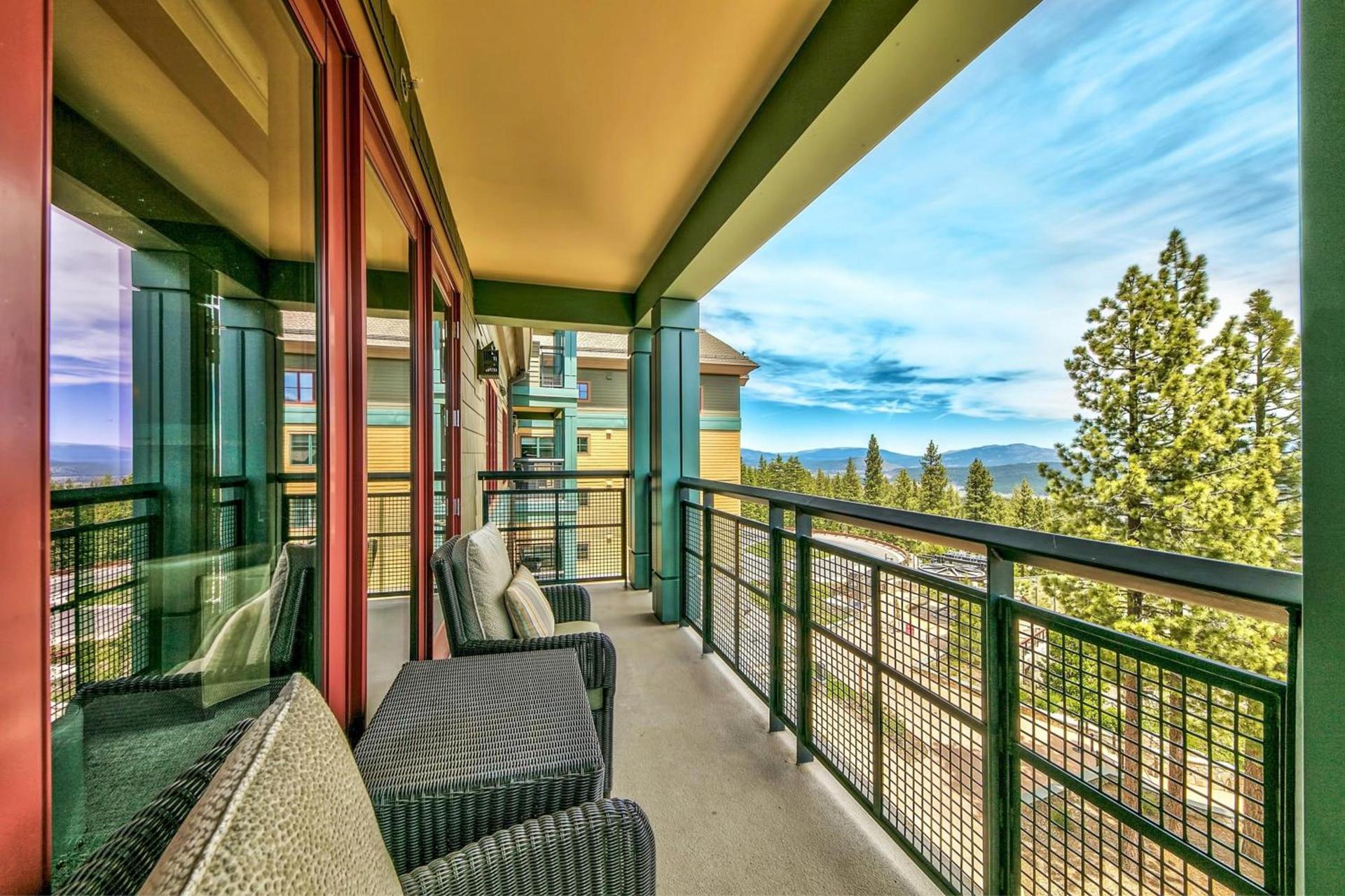 Constellation Residences photo 84