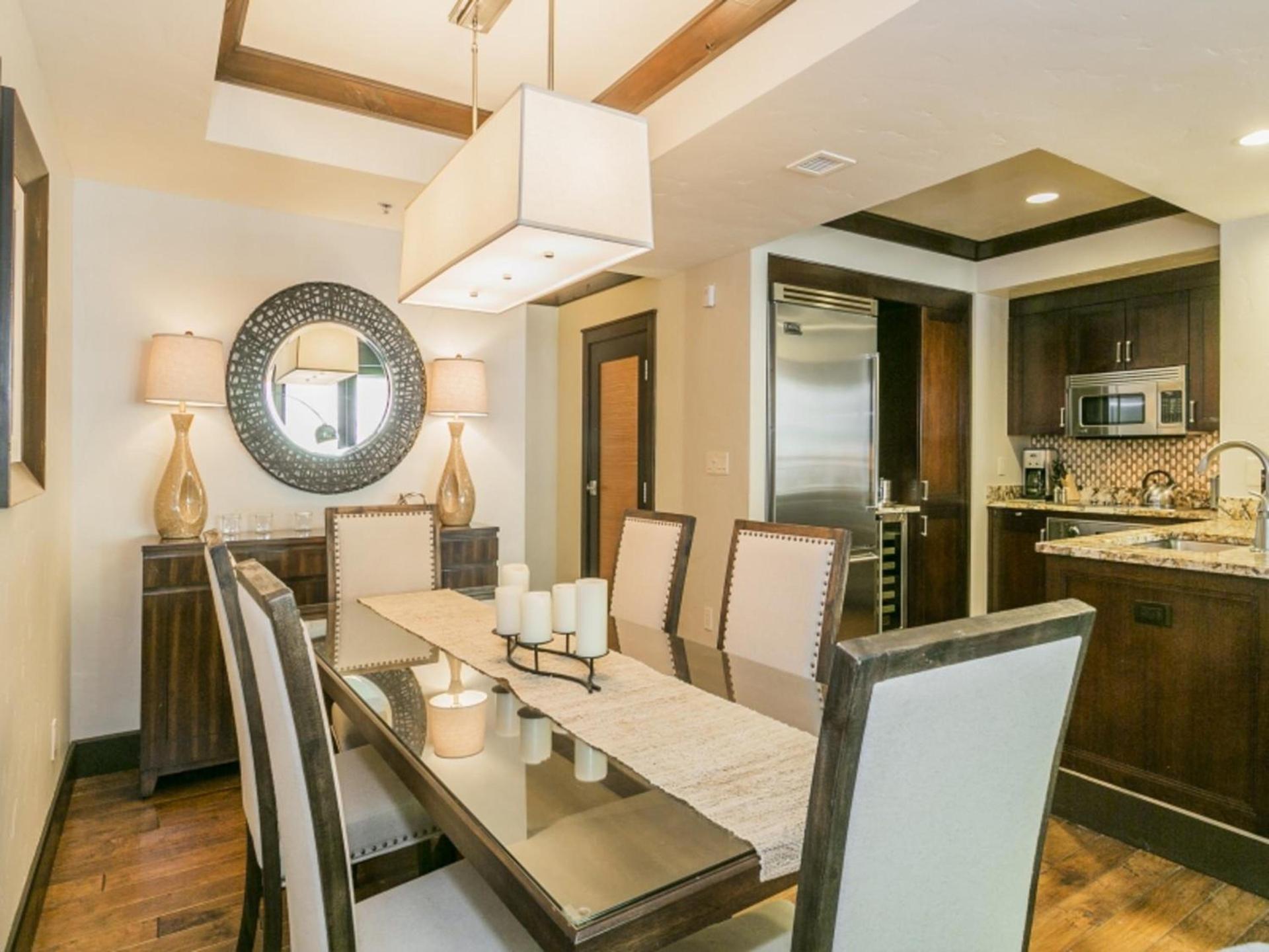 Constellation Residences photo 60