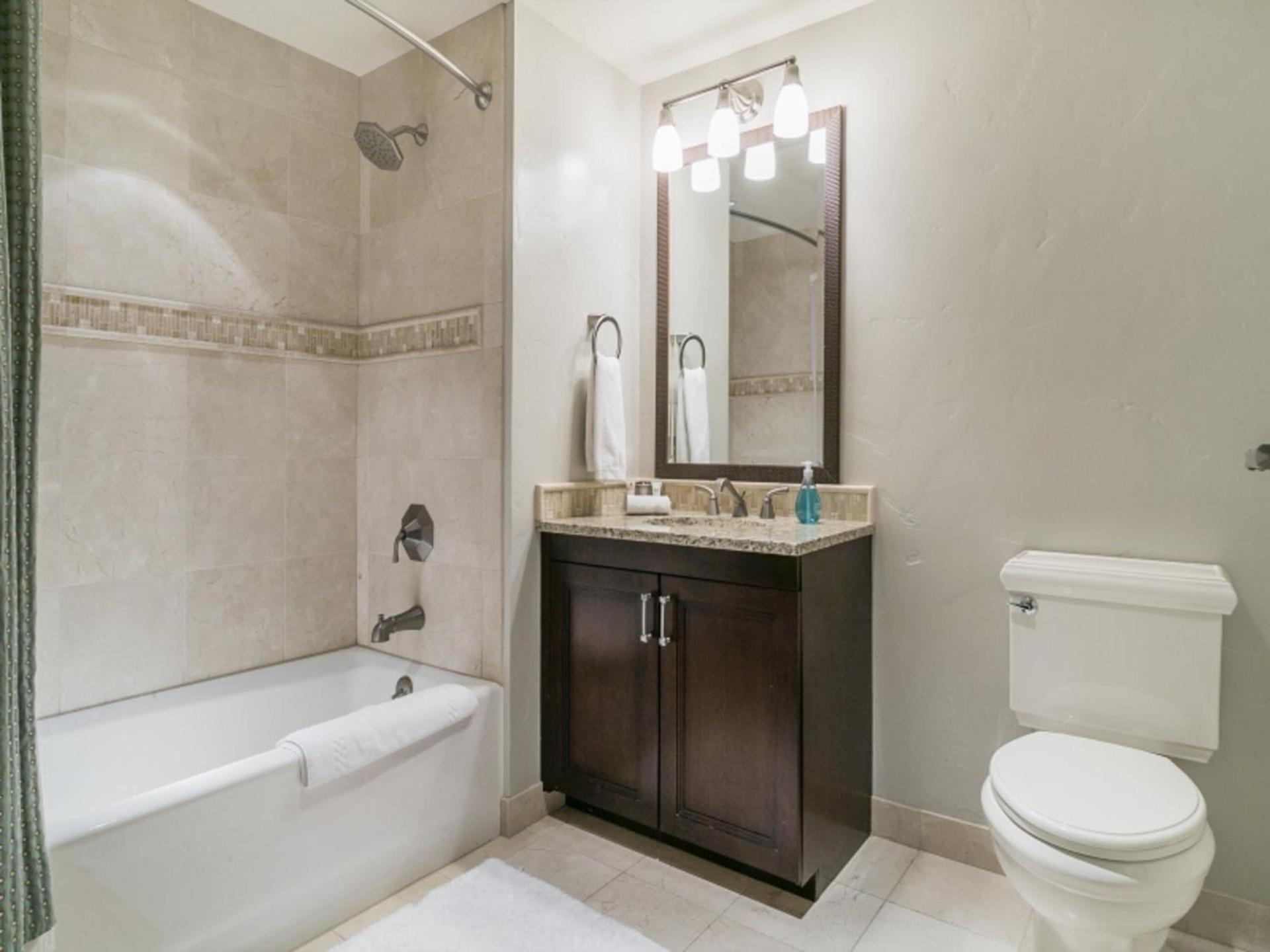 Constellation Residences photo 63