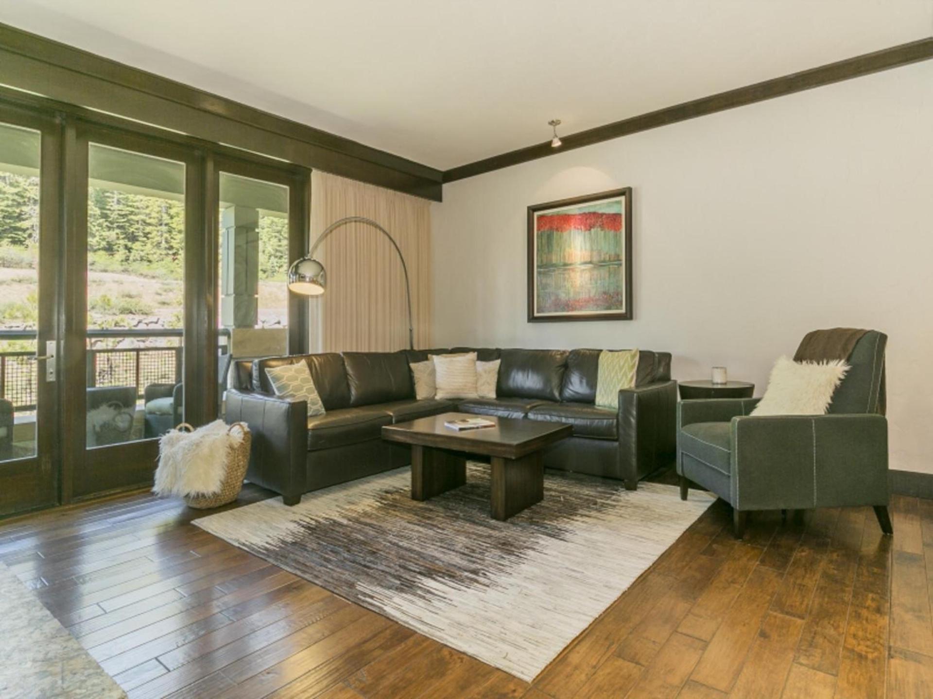 Constellation Residences photo 58