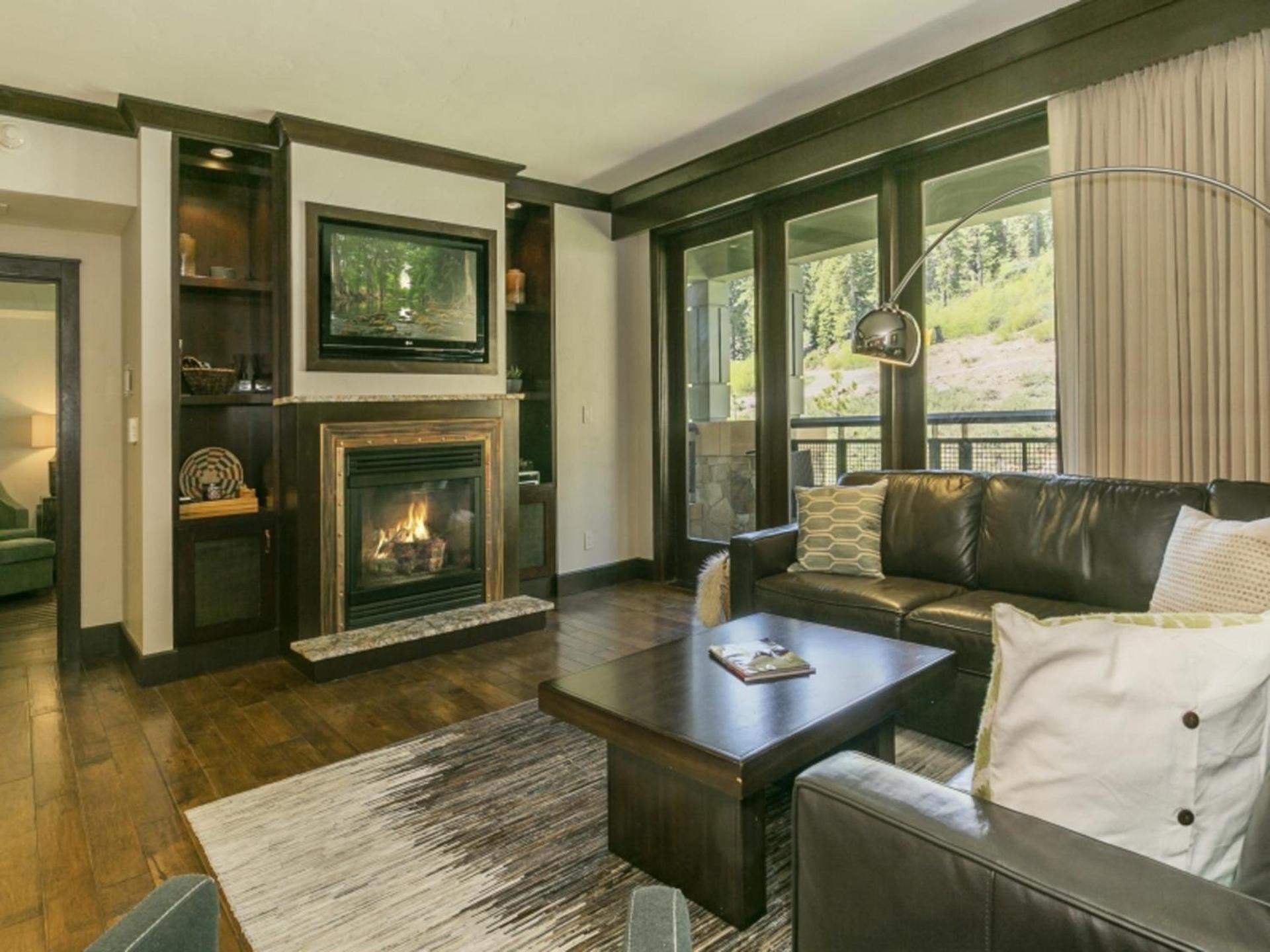 Constellation Residences photo 93