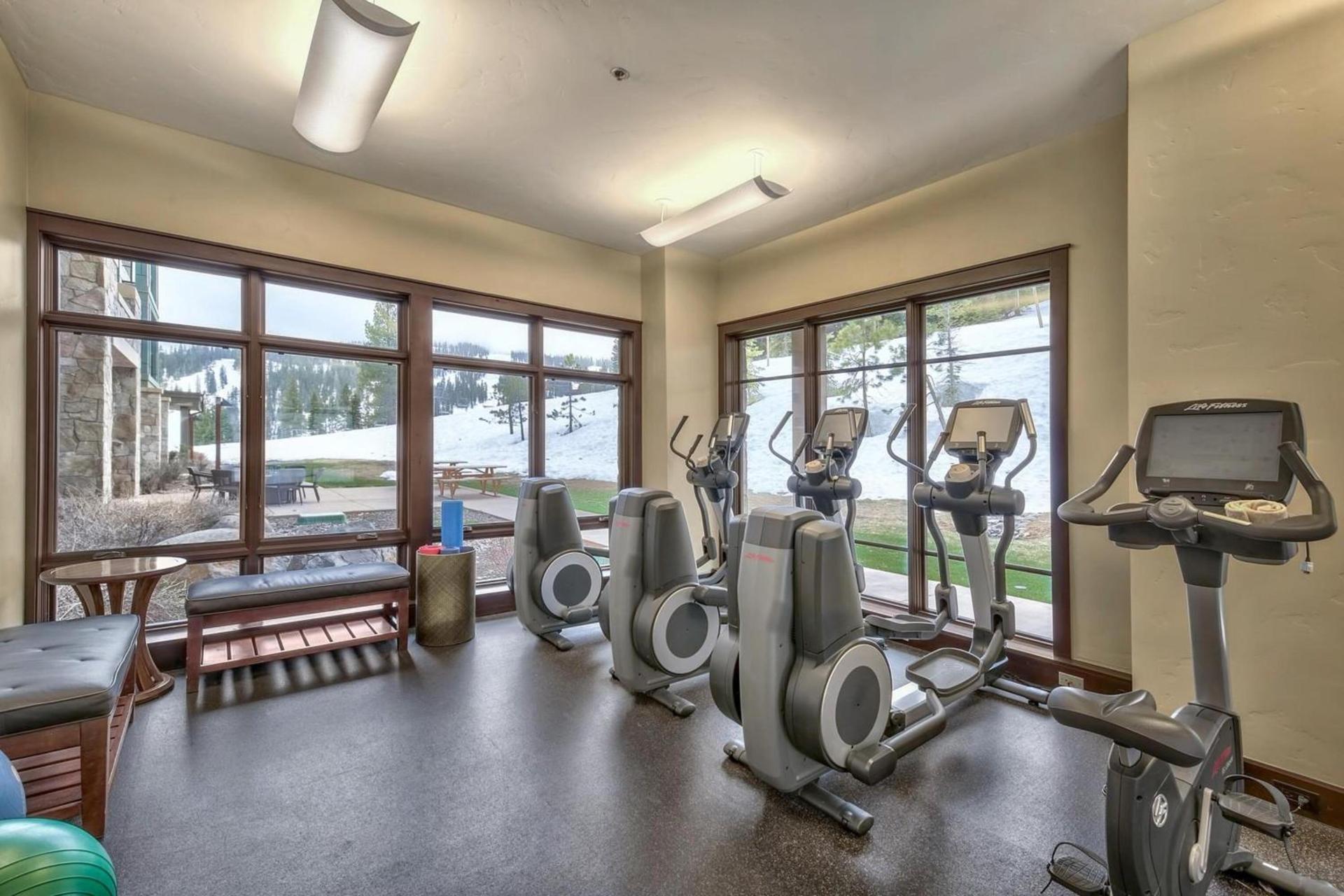 Constellation Residences photo 87