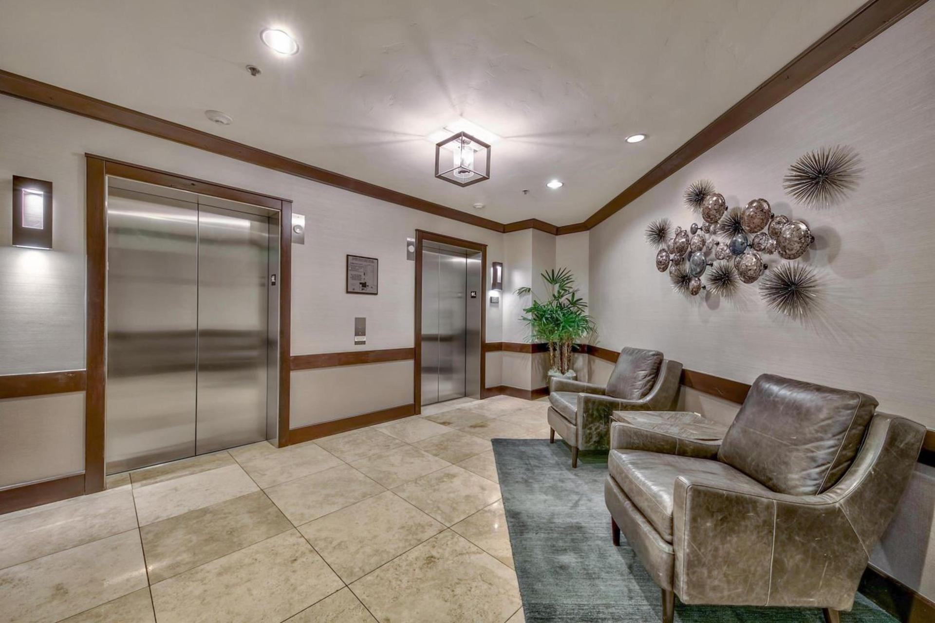 Constellation Residences photo 88