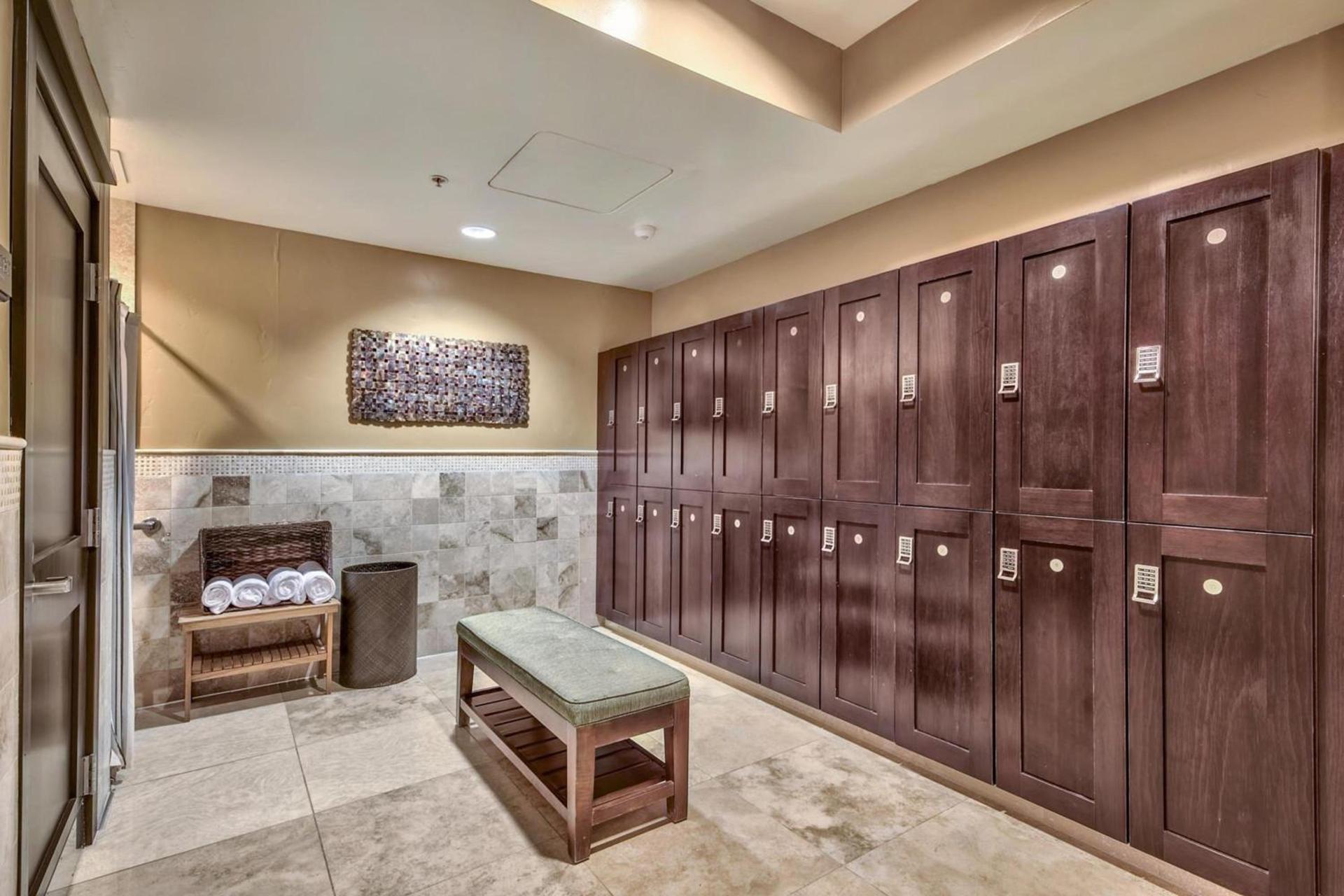 Constellation Residences photo 91