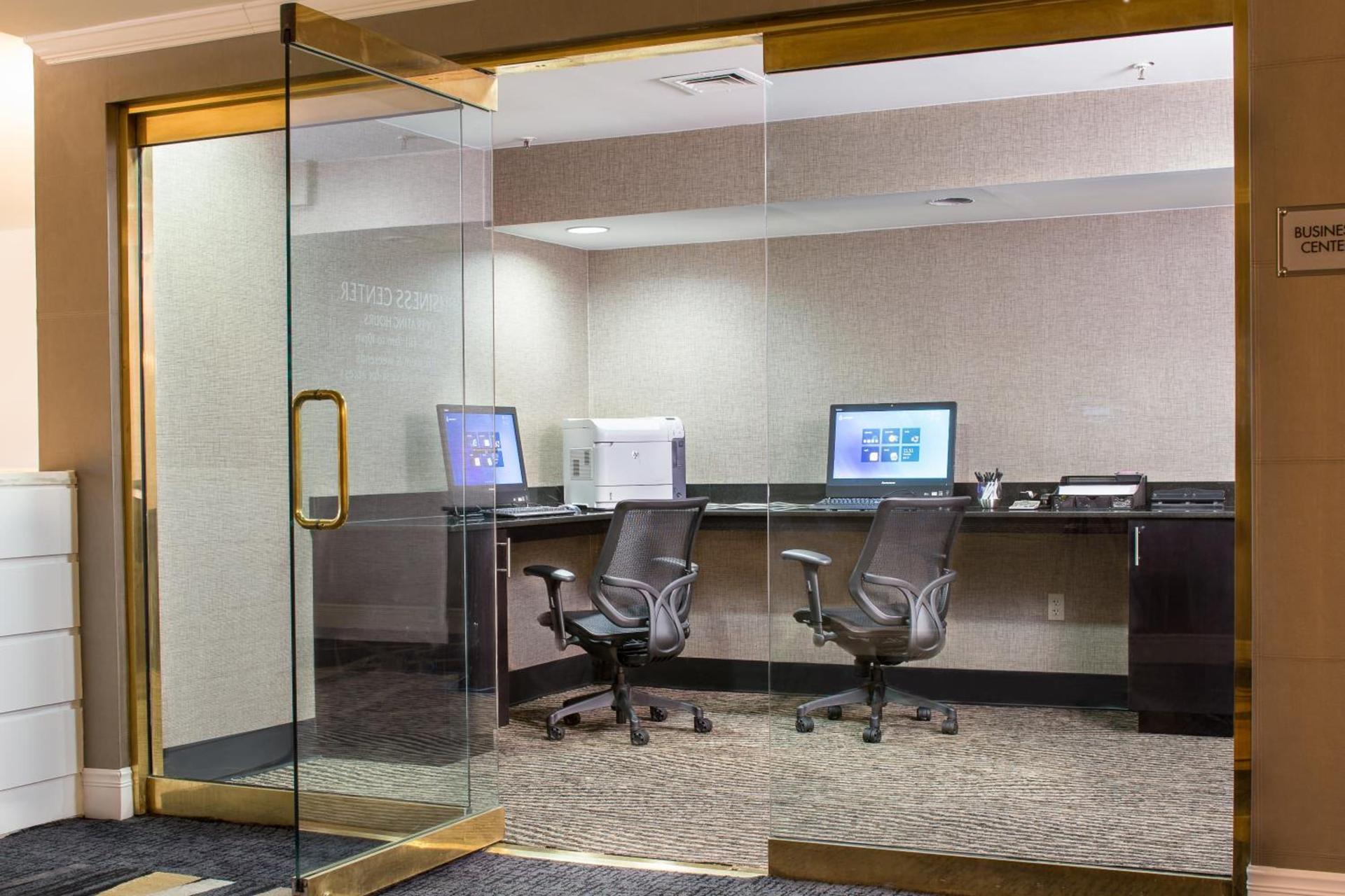 DoubleTree by Hilton New York-LaGuardia photo 45