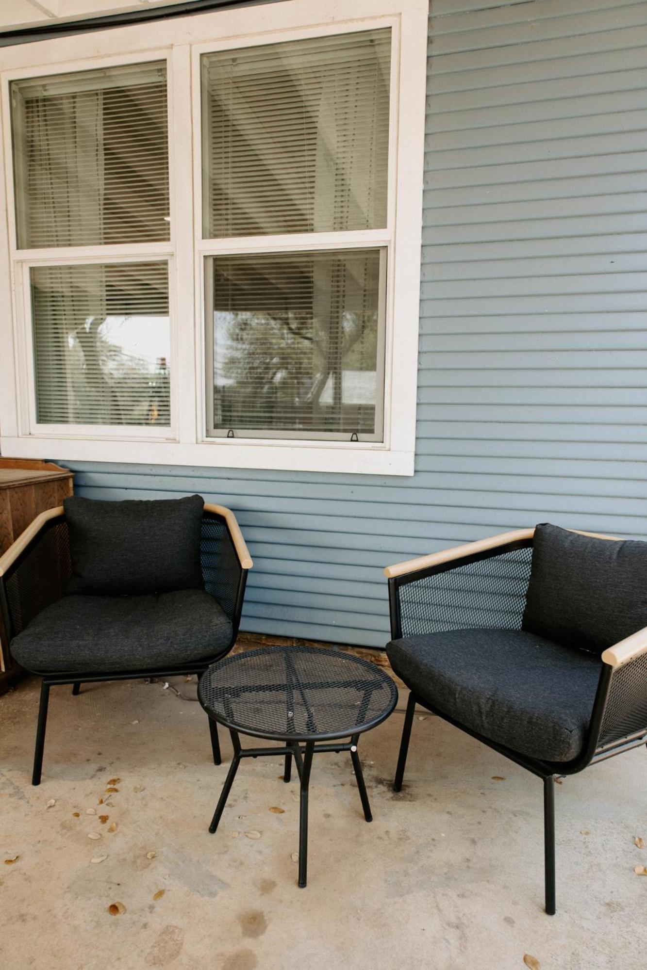 Downtown Studio 1 at Beer Ranch Project Inn — hotel in Wimberley