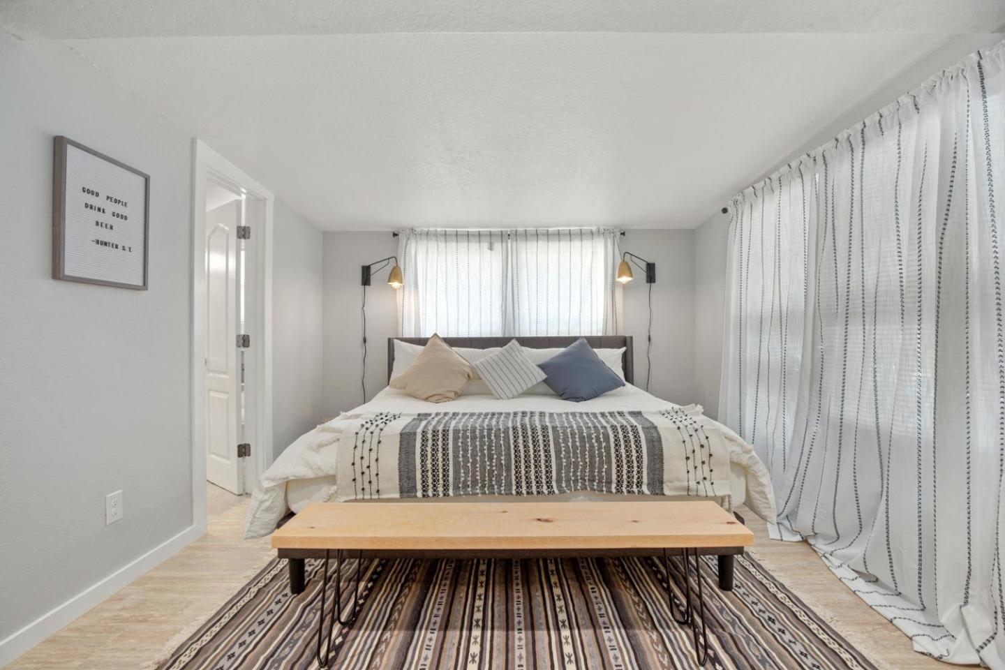 Downtown Studio 1 at Beer Ranch Project Inn photo 12