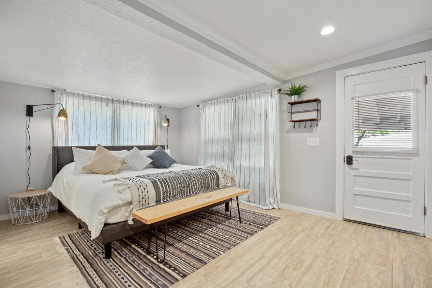 Downtown Studio 1 at Beer Ranch Project Inn photo 5