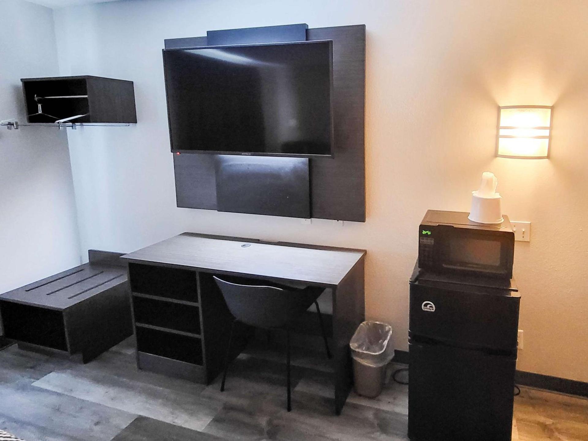 Motel 6 Sinton TX photo 6