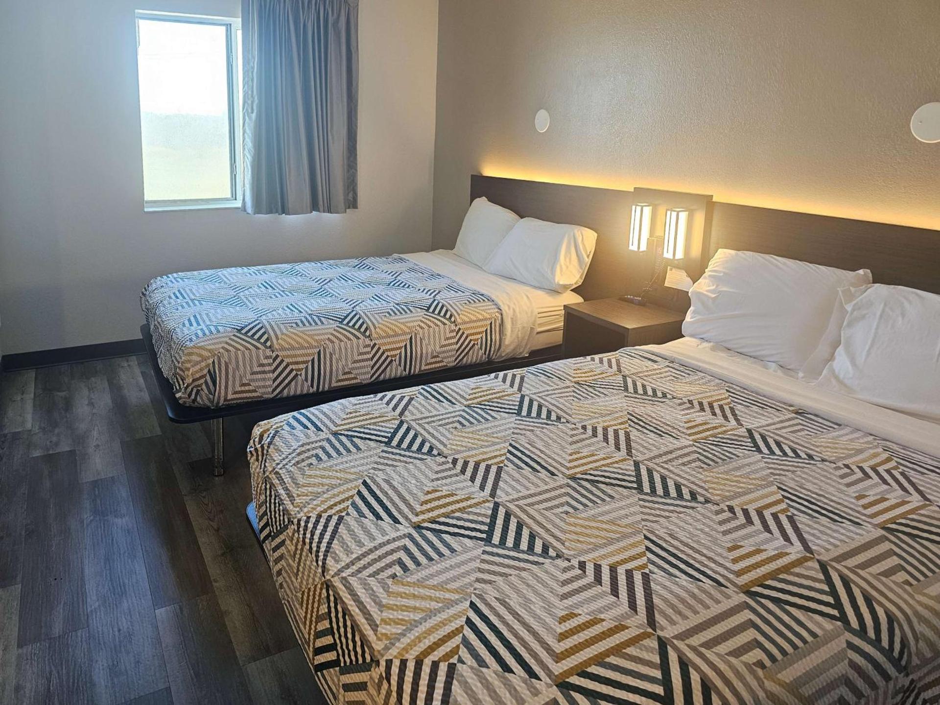Motel 6 Sinton TX photo 12