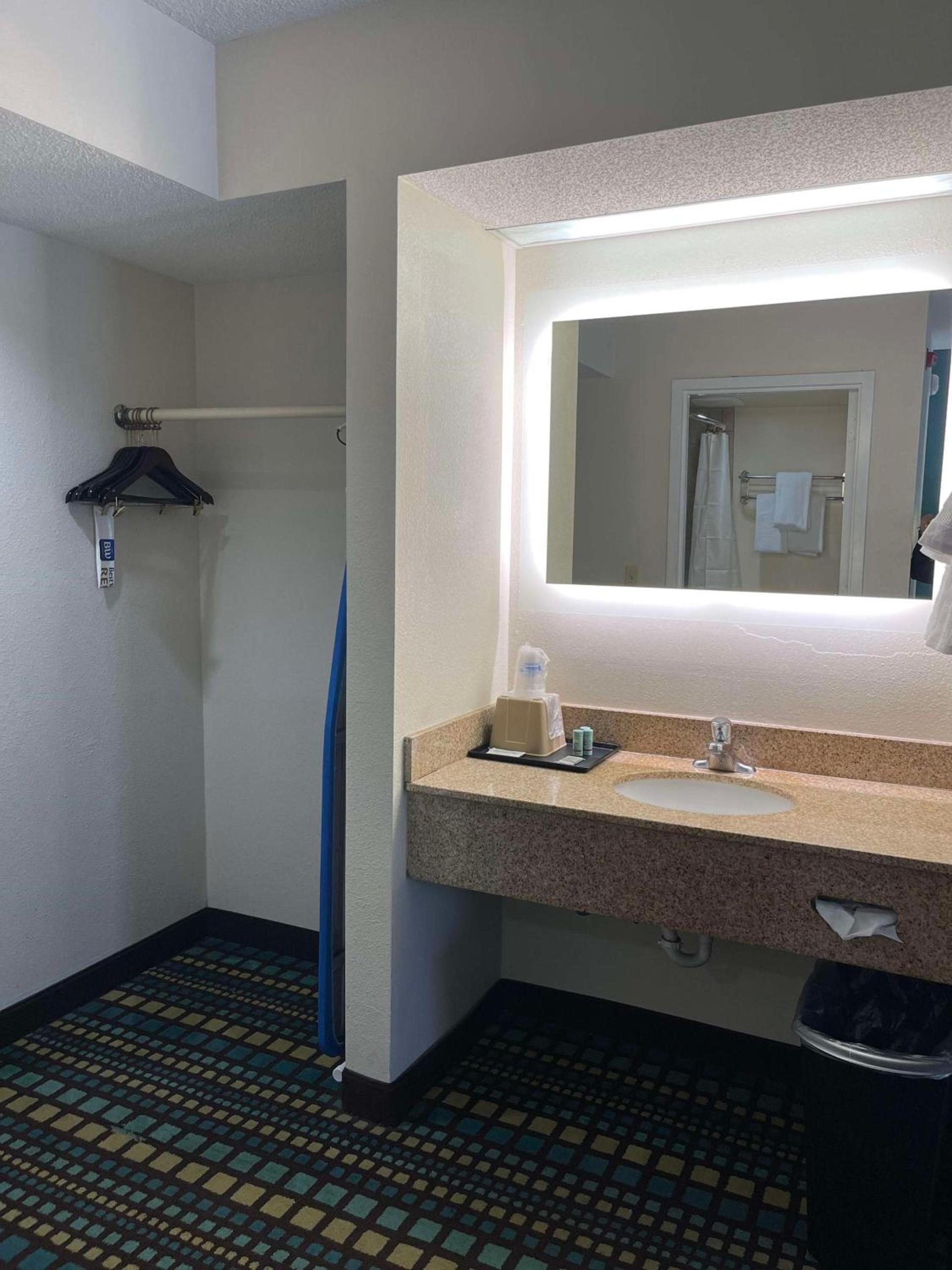 Best Western Tallahassee Downtown Inn and Suites photo 39