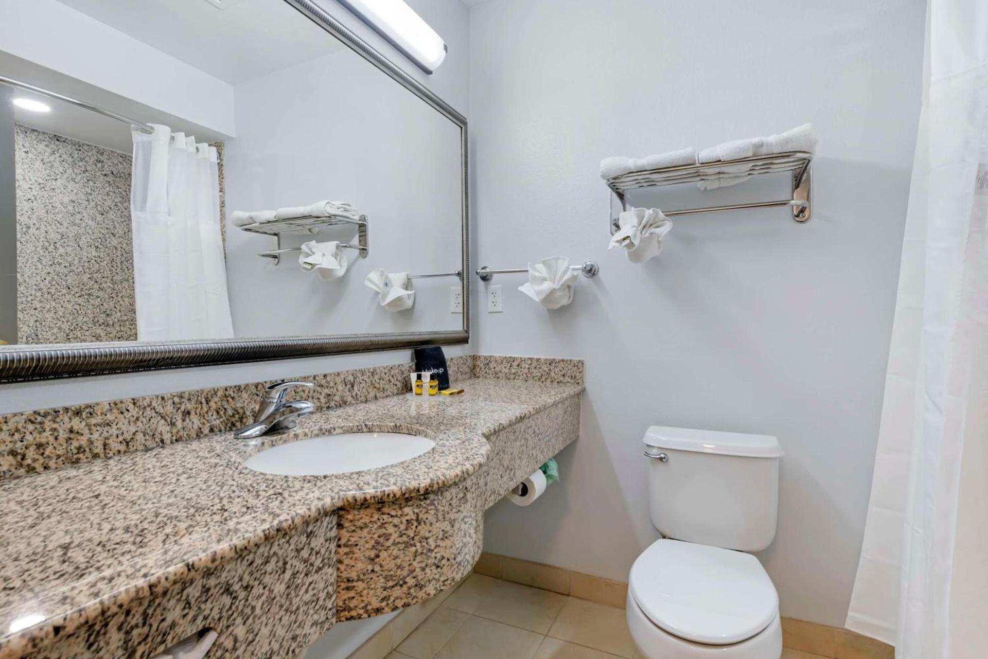 Best Western Plus First Coast Inn and Suites photo 36