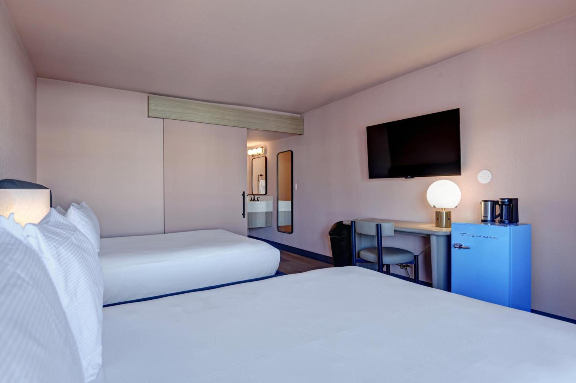 The Dunes Hotel (Palm Springs) photo 56