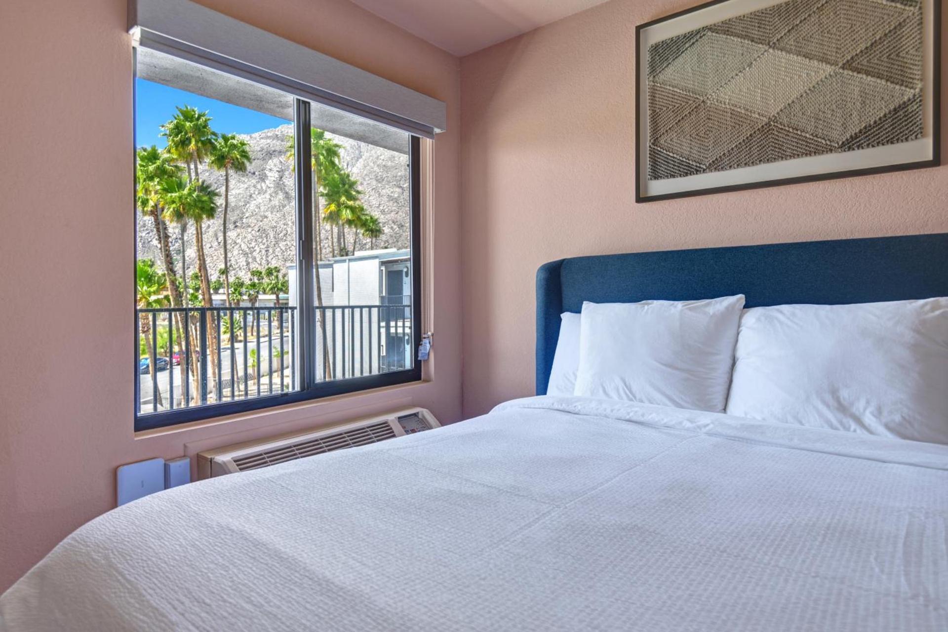 The Dunes Hotel (Palm Springs) photo 47