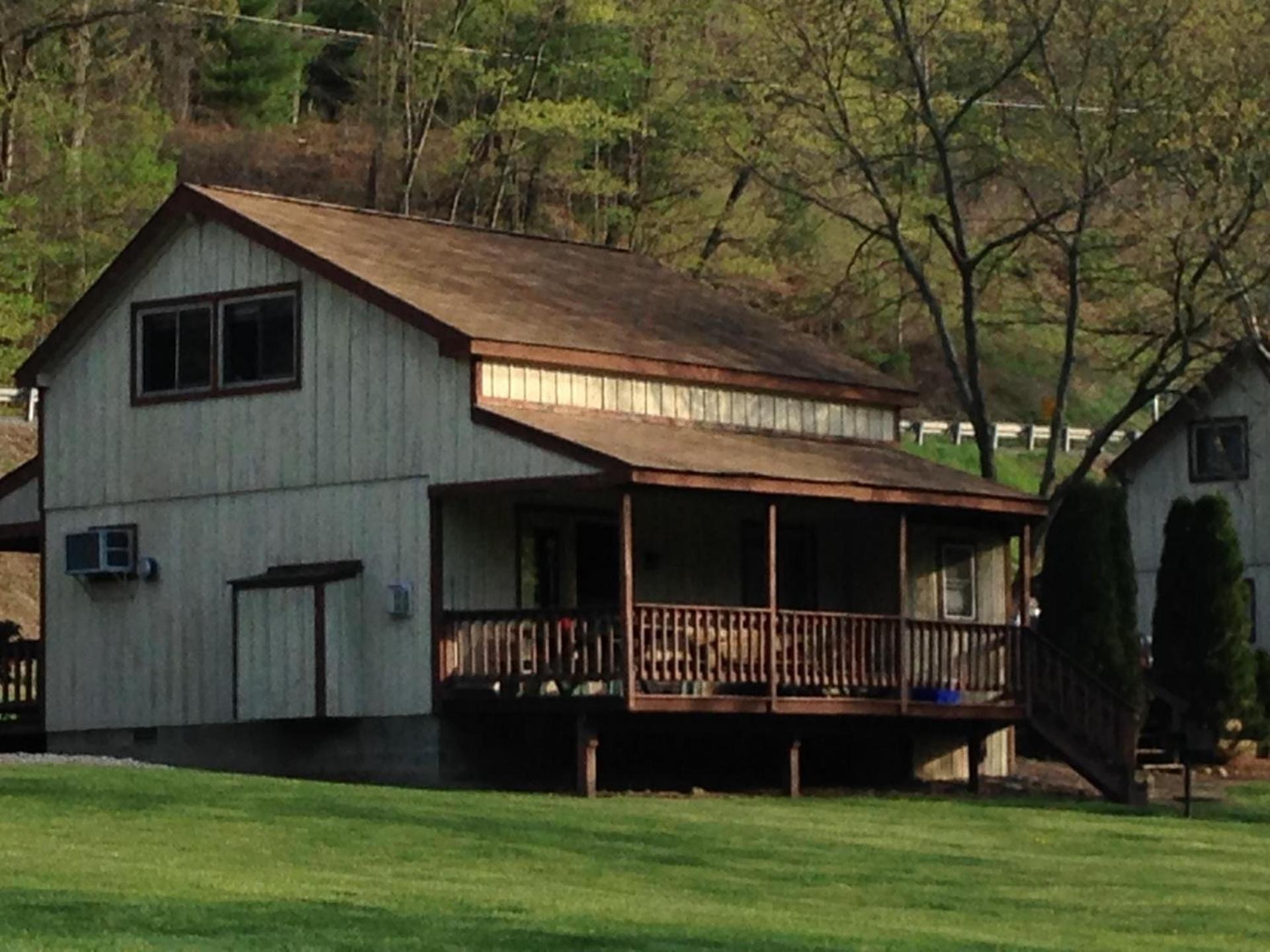 Rough Cut Lodge photo 16