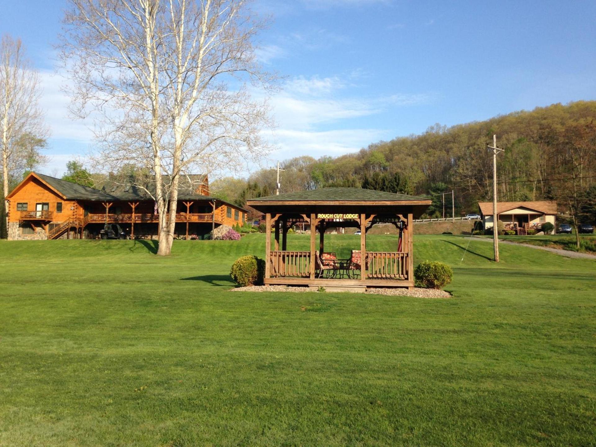 Rough Cut Lodge photo 26