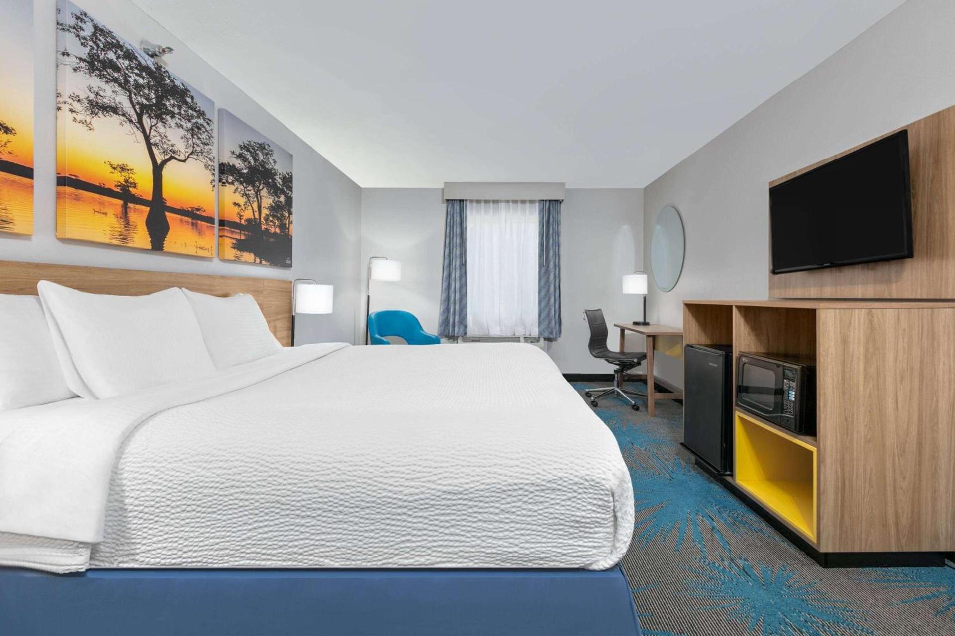 Days Inn & Suites by Wyndham Cabot photo 44